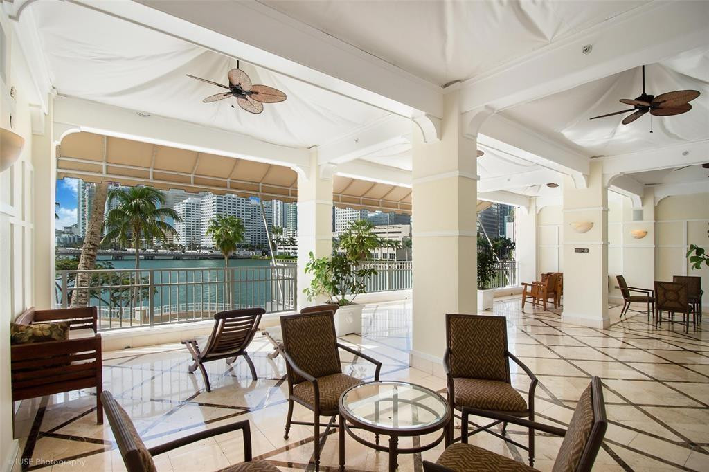 image Courvoisier Courts16