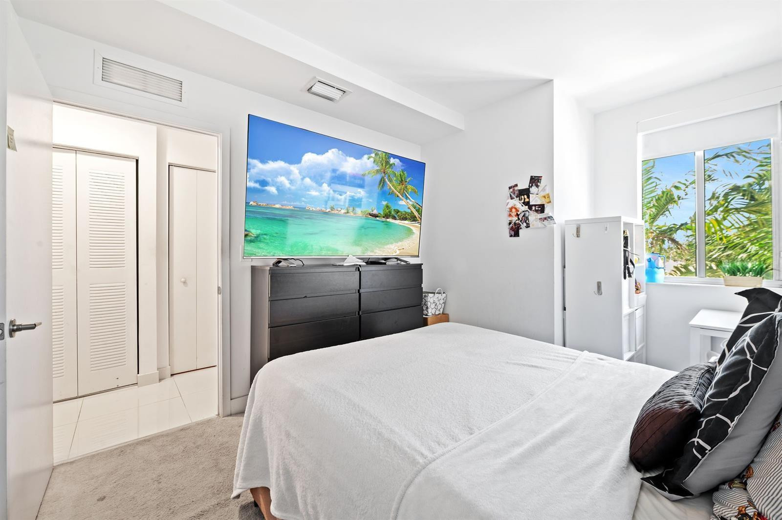 2651 NE 212th #201 Aventura, FL 33180