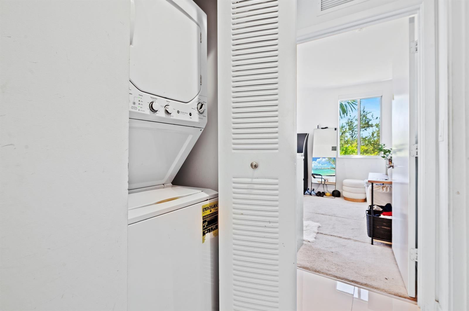 2651 NE 212th #201 Aventura, FL 33180