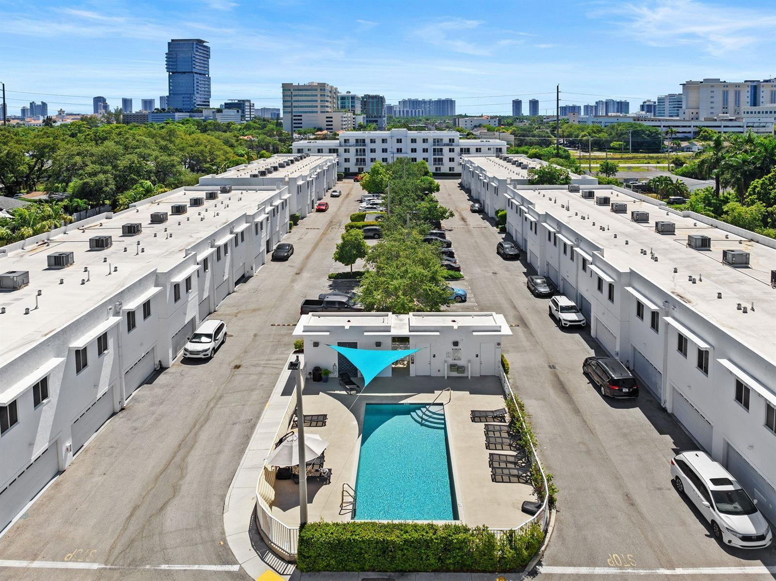 2651 NE 212th #201 Aventura, FL 33180