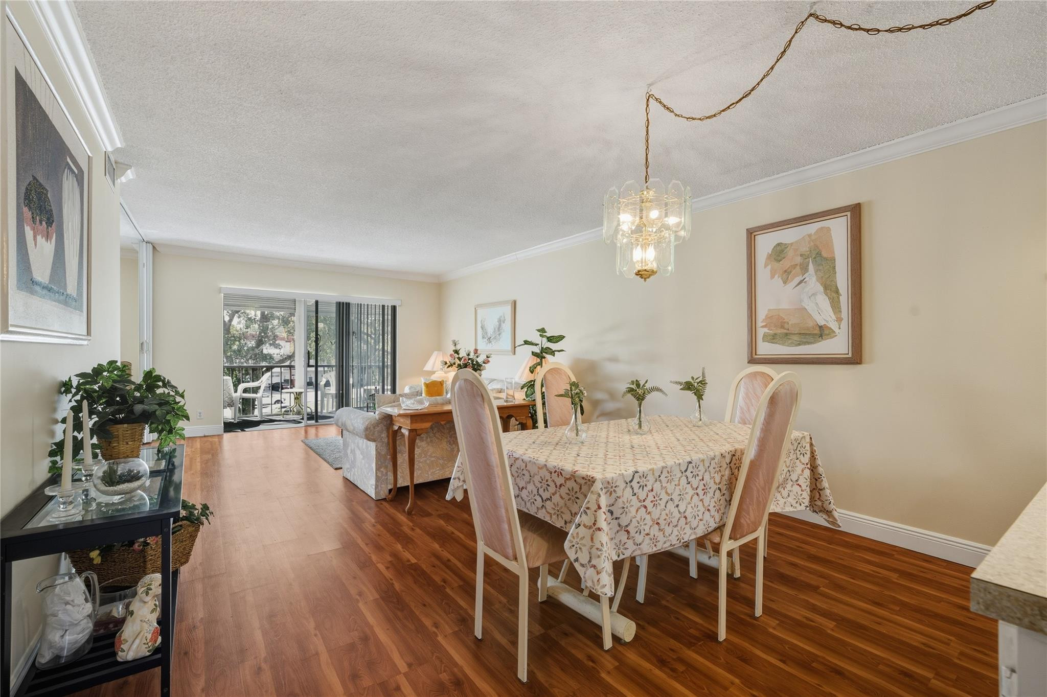 691 S Hollybrook #304