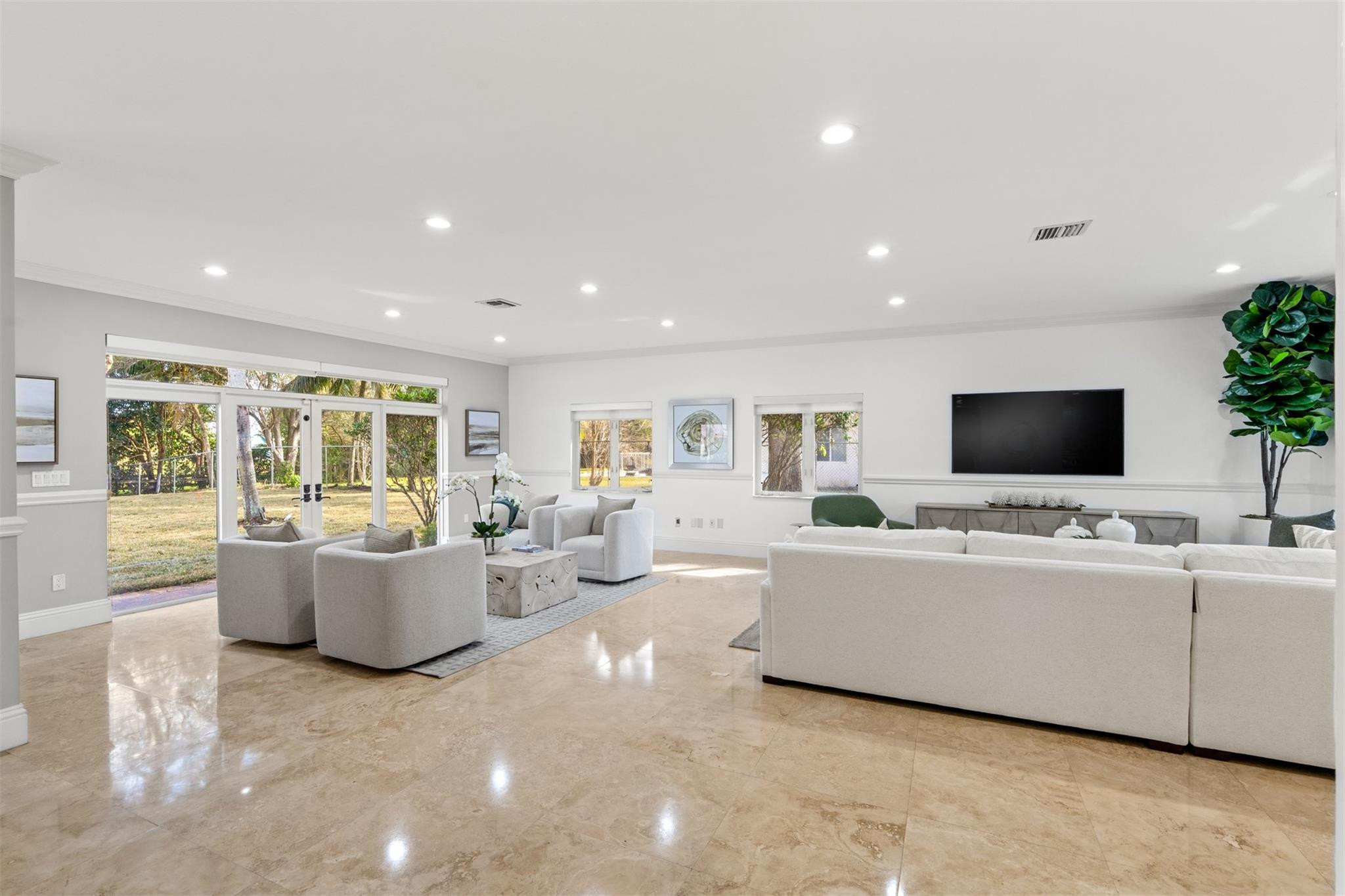 1704 SW 142nd Davie, FL 33325