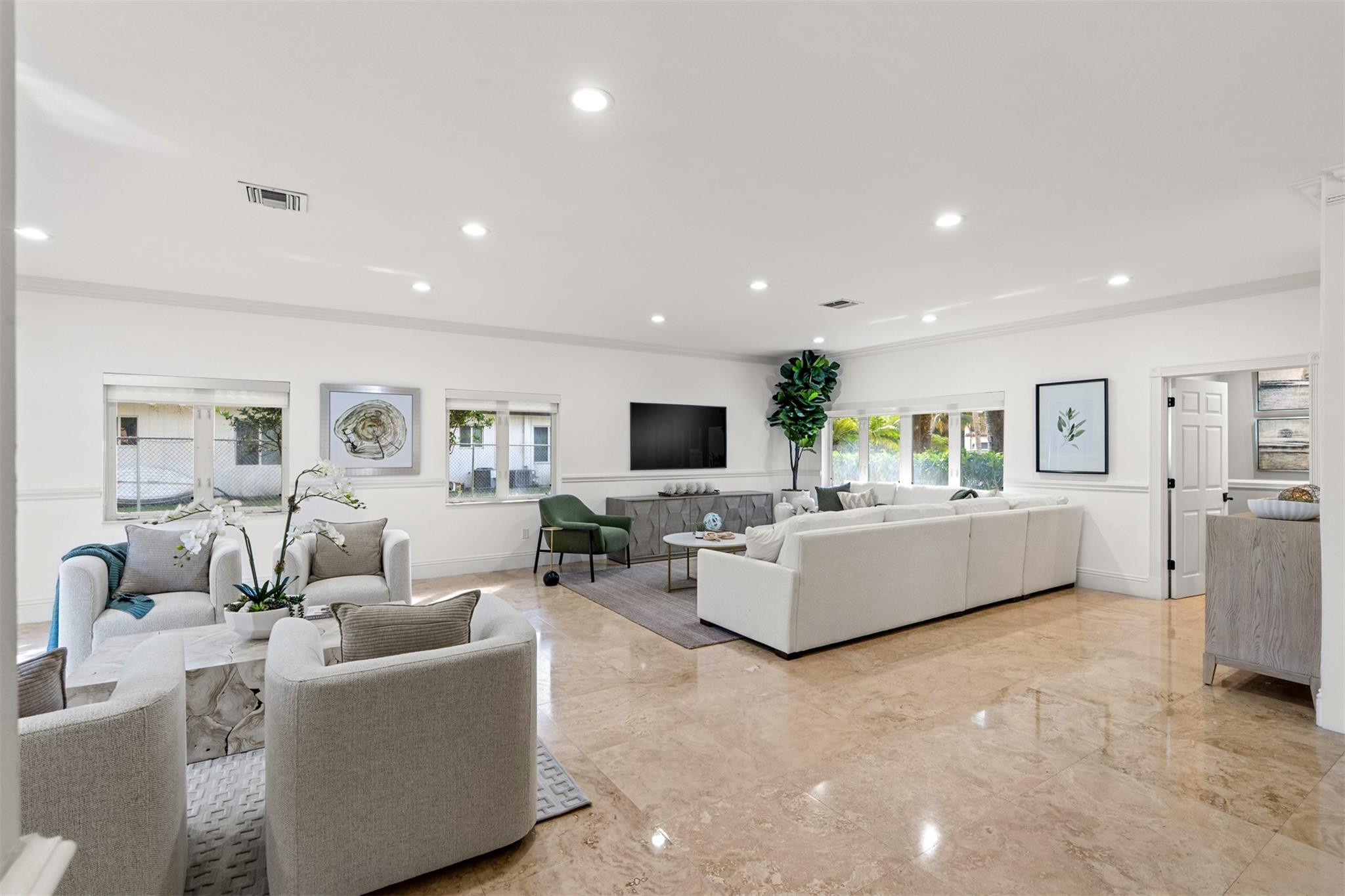 1704 SW 142nd Davie, FL 33325