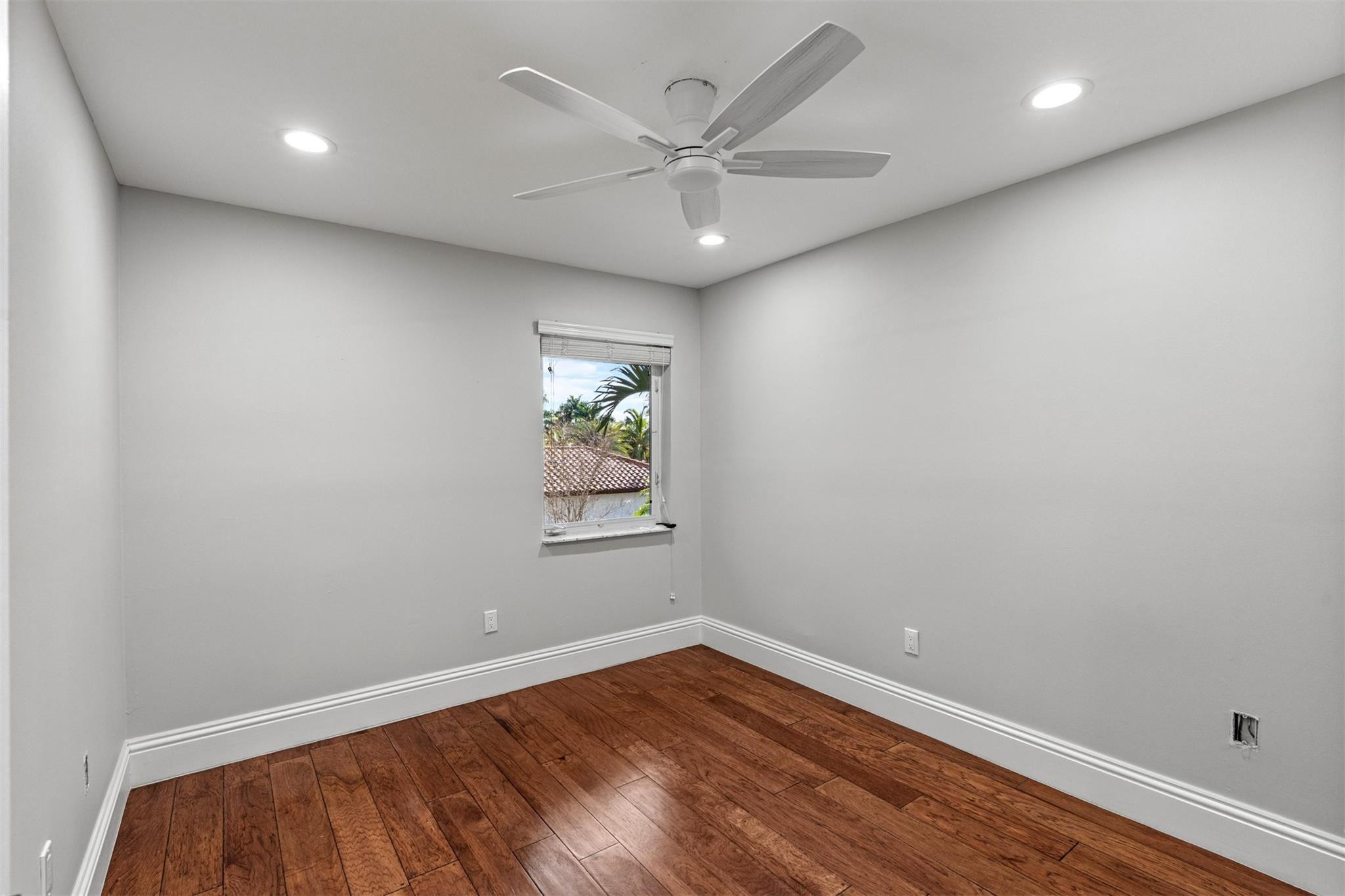 1704 SW 142nd Davie, FL 33325