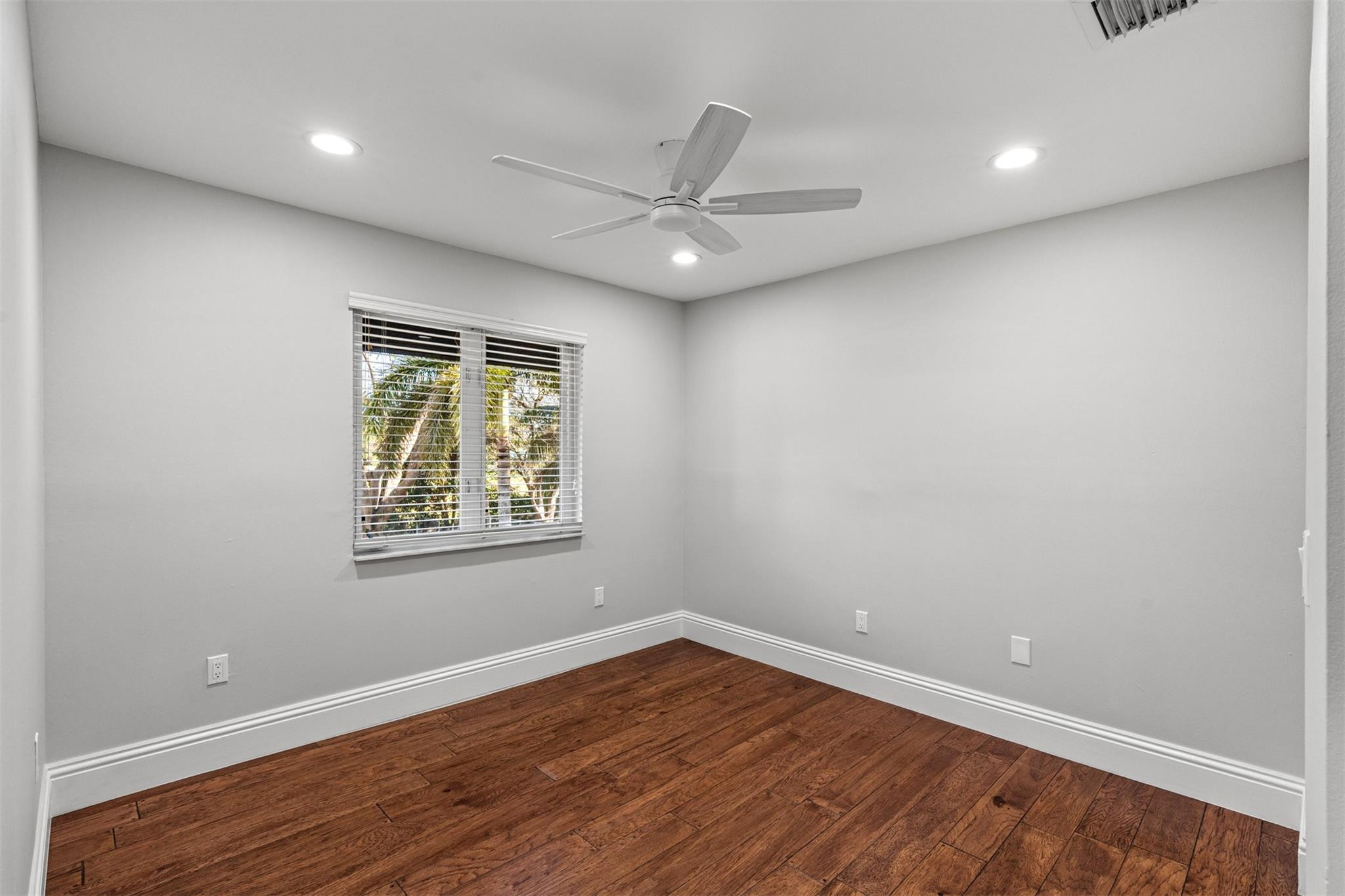 1704 SW 142nd Davie, FL 33325