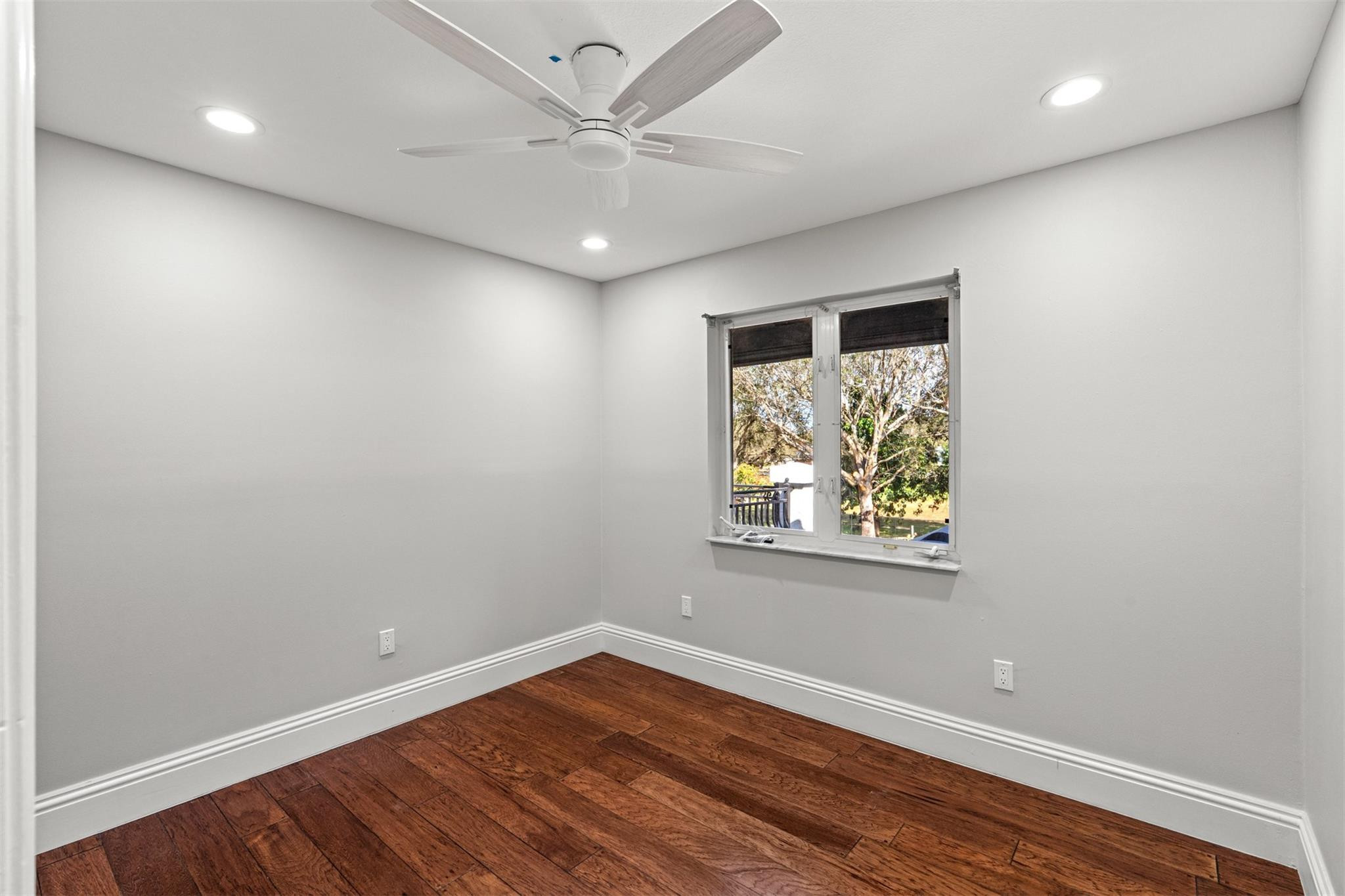 1704 SW 142nd Davie, FL 33325