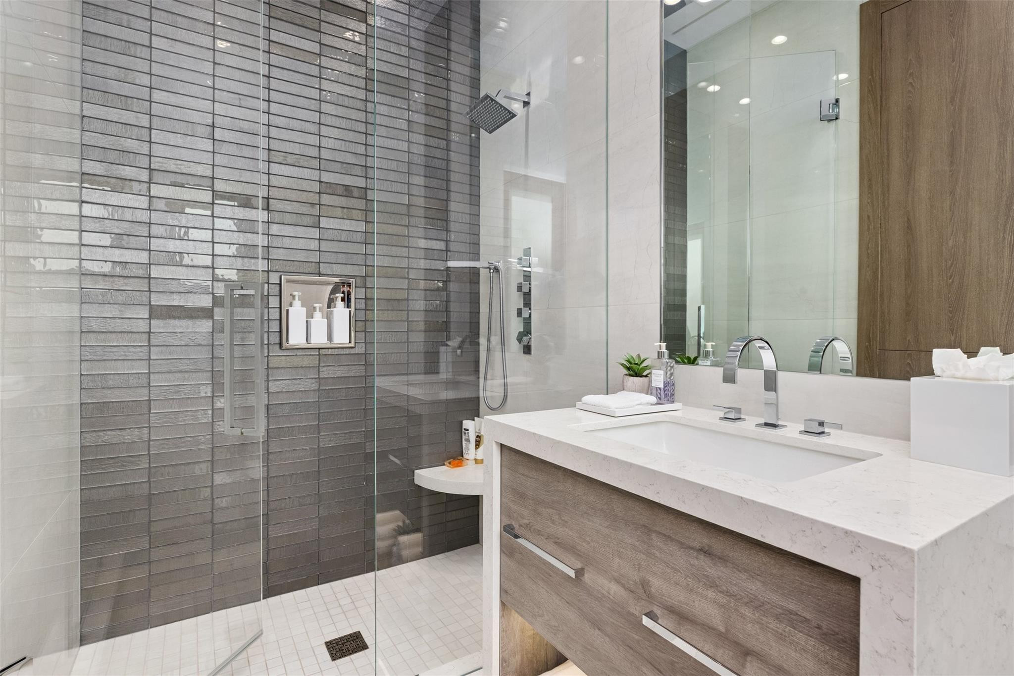 816 Riviera Isle Fort Lauderdale, FL 33301