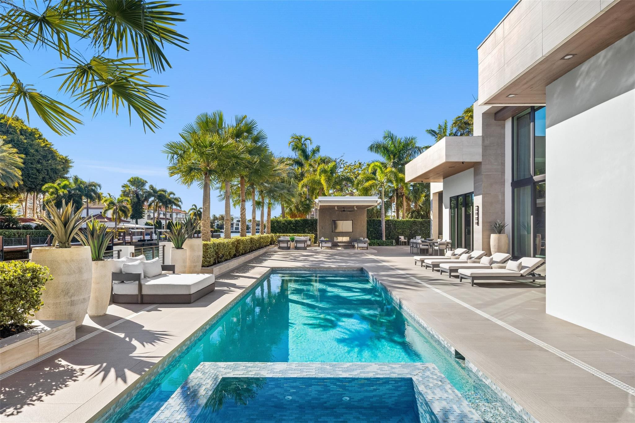 816 Riviera Isle Fort Lauderdale, FL 33301