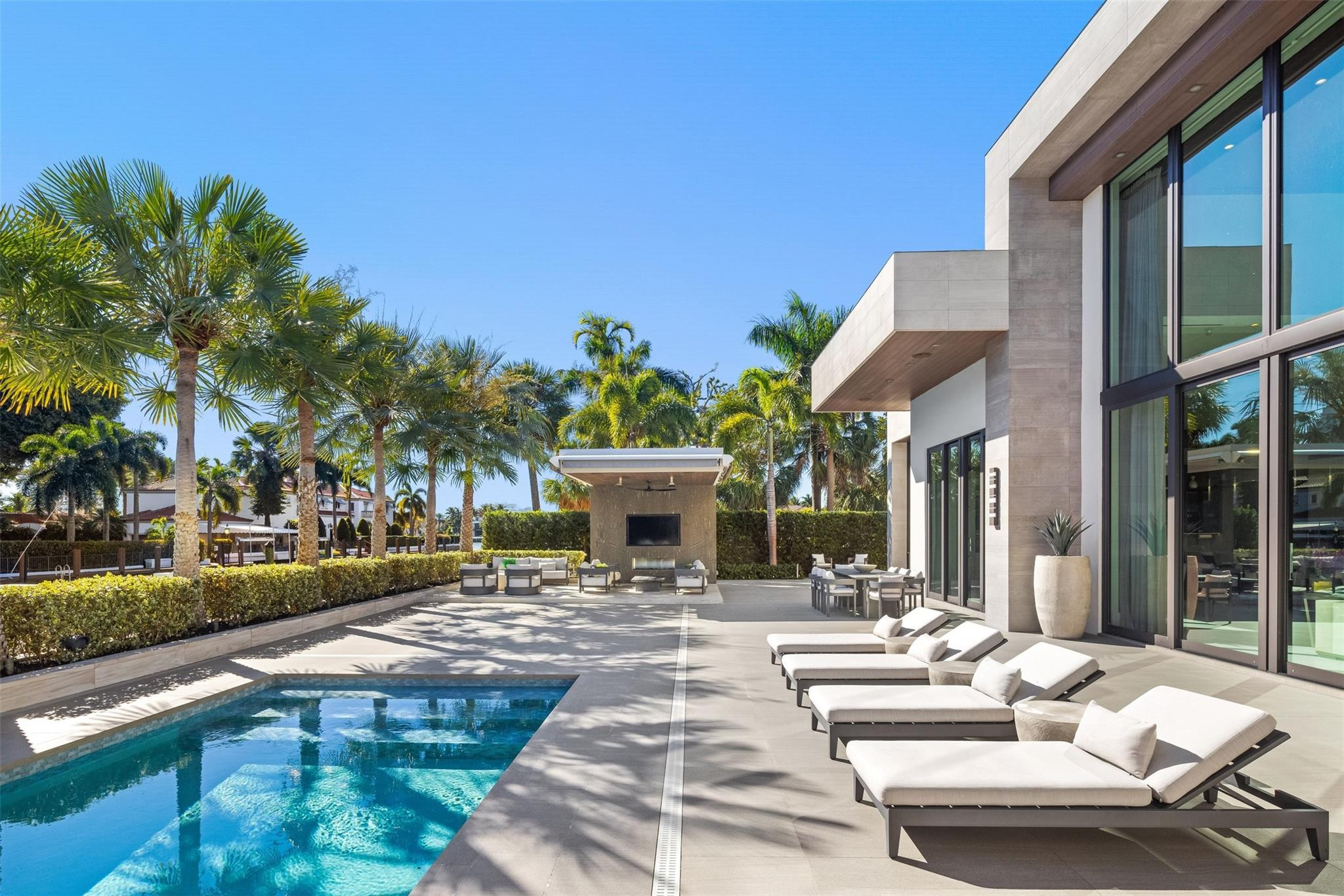 816 Riviera Isle Fort Lauderdale, FL 33301