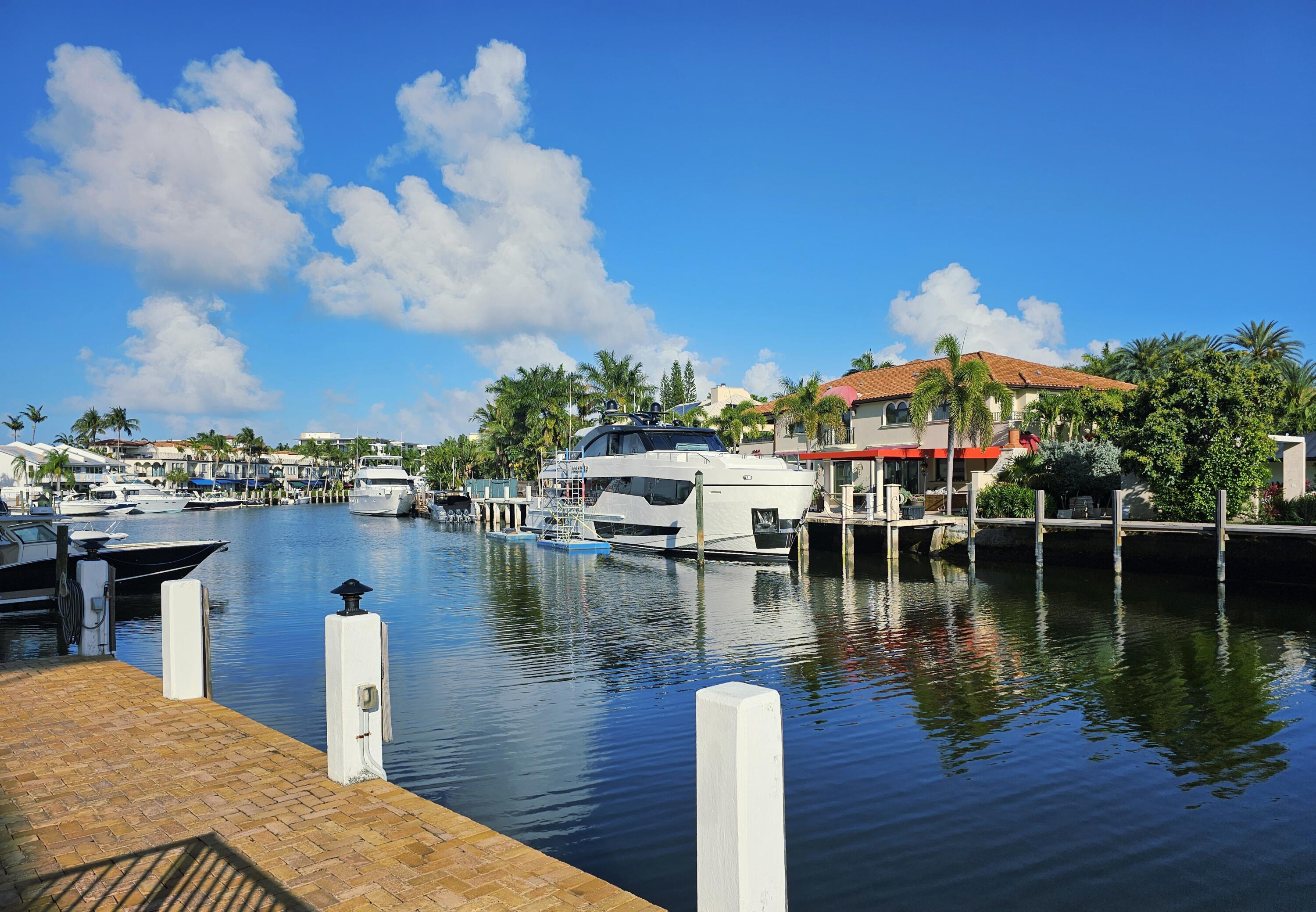 1332 Bayview #402 Fort Lauderdale, FL 33304