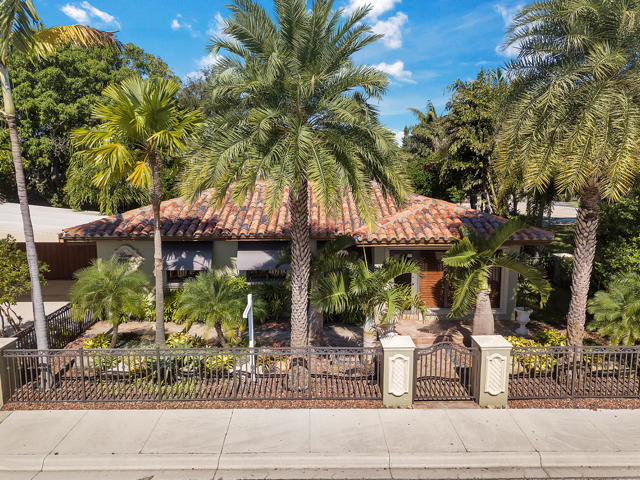 1301 N Federal Highway