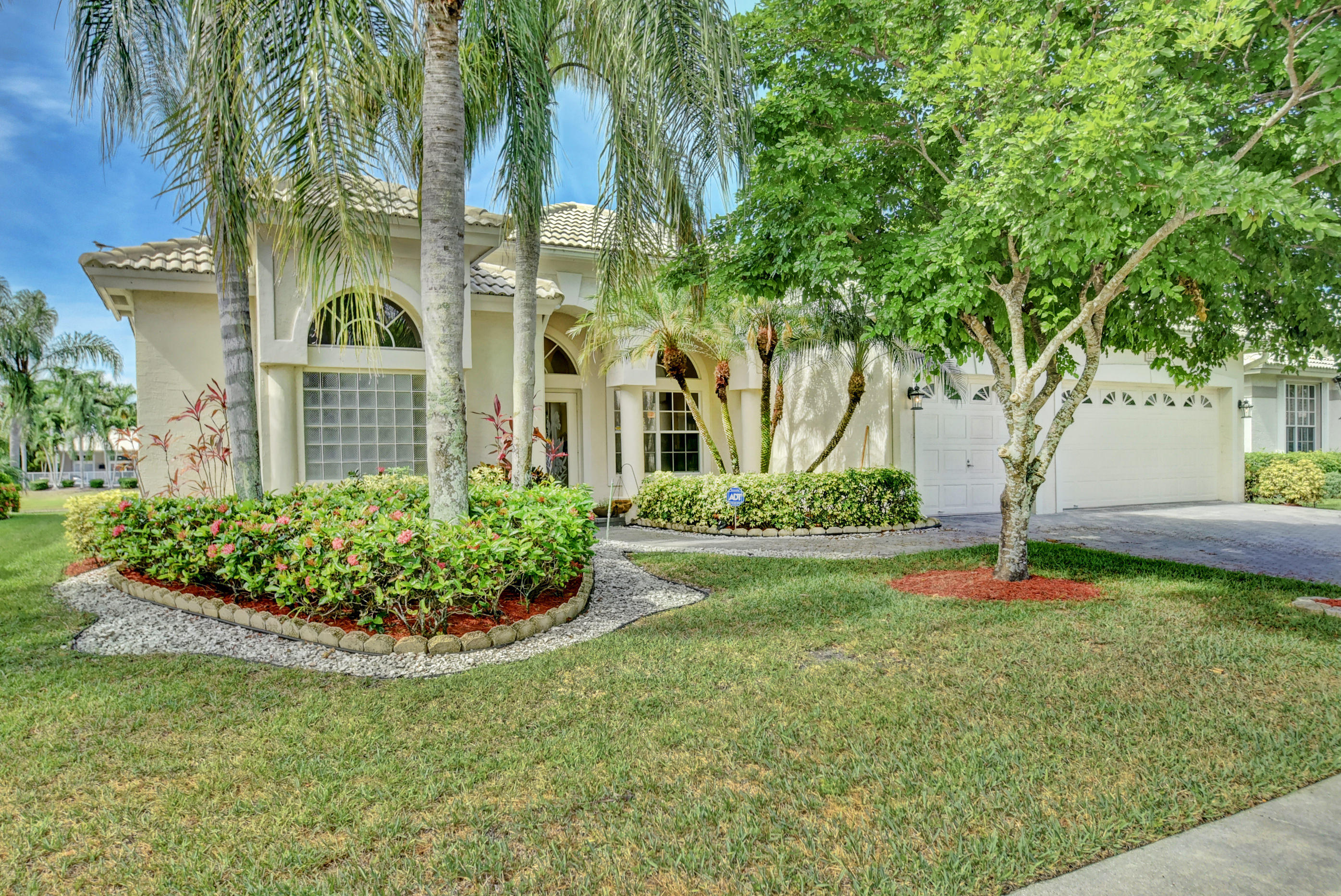 12396 Clearfalls Dr