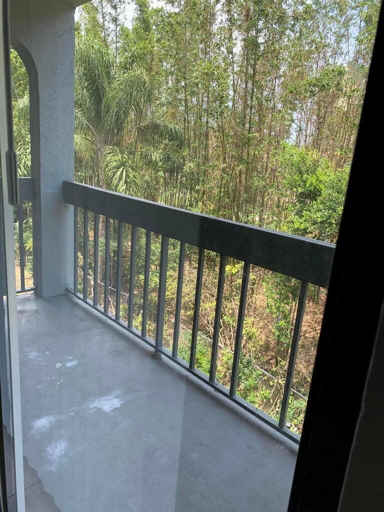 2050 N Congress Ave #301,West Palm Beach, FL 33401