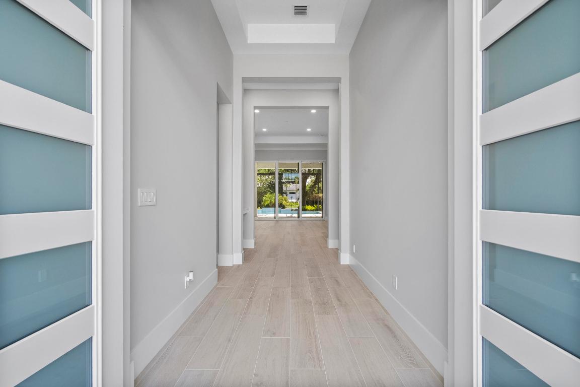 129 Strand Vero Beach, FL 32963