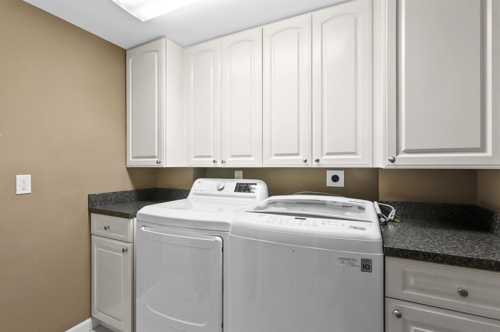 1201 Seafarer Cir #103 Jupiter, FL 33477