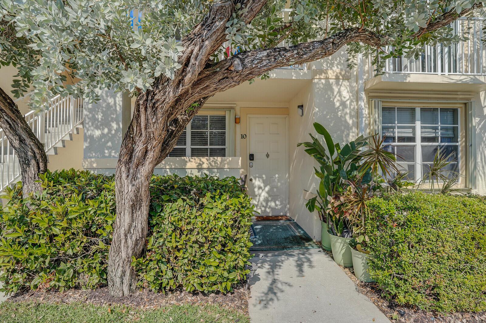 1140 University Blvd #10