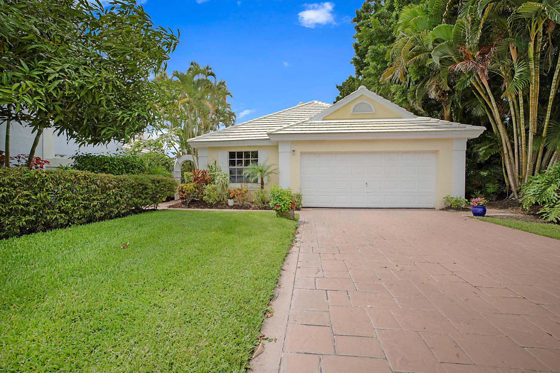 9358 Heathridge Dr
