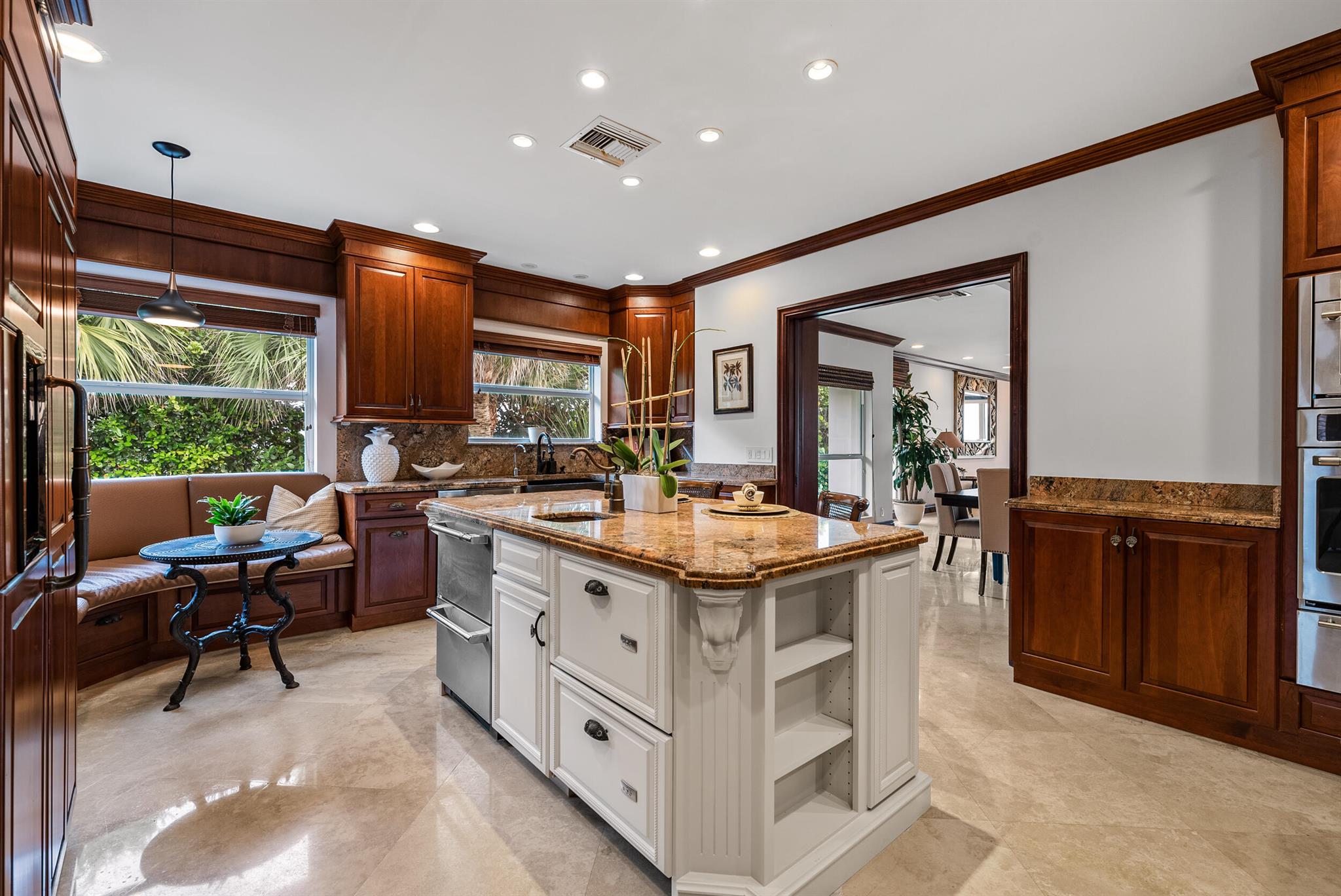 613 S Beach Rd Jupiter, FL 33469