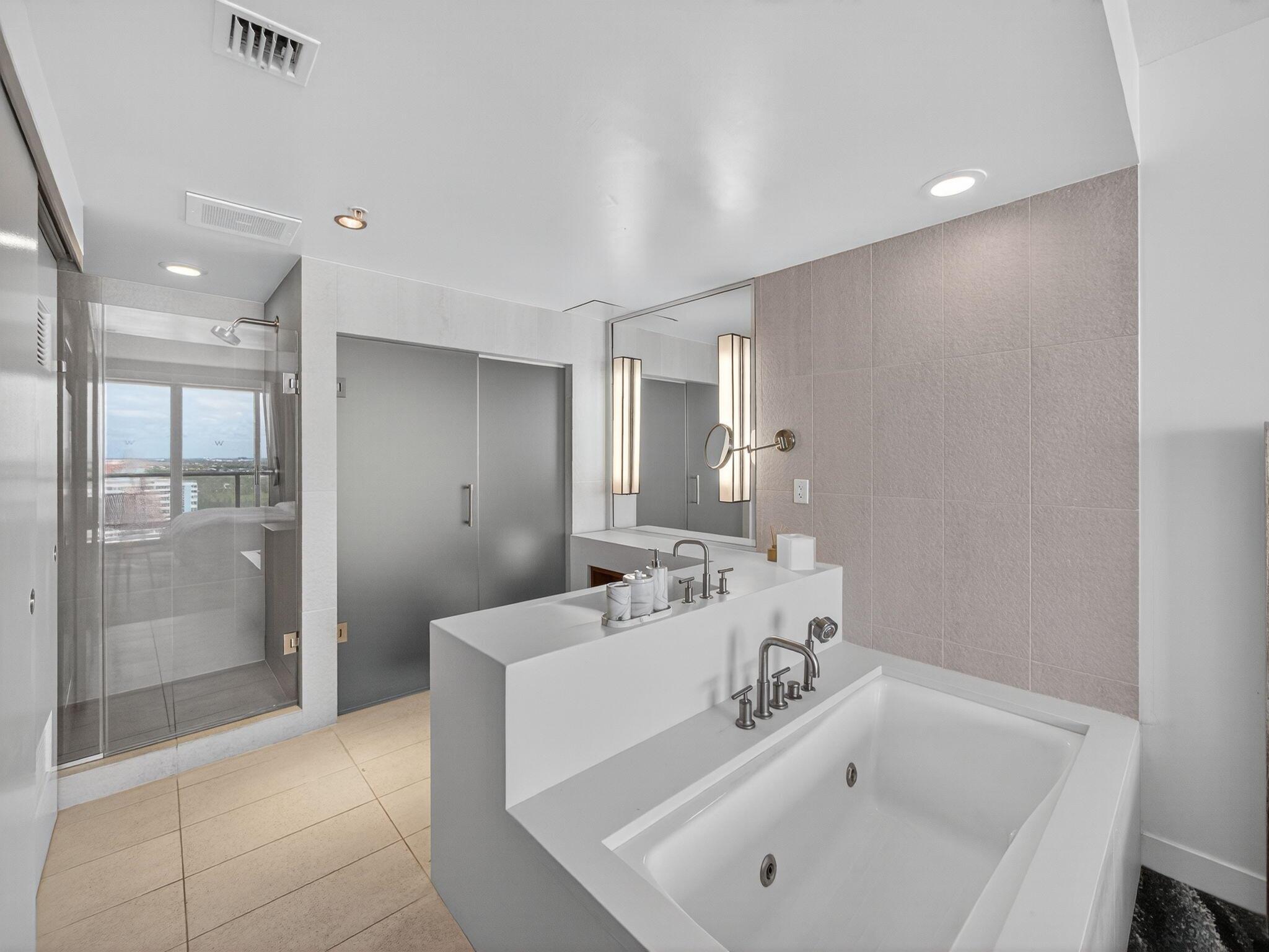 3101 Bayshore Dr Dr #2106 Fort Lauderdale, FL 33304