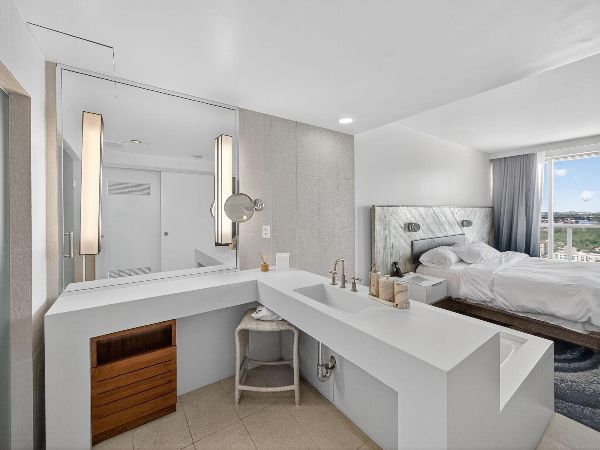 3101 Bayshore Dr Dr #2106 Fort Lauderdale, FL 33304