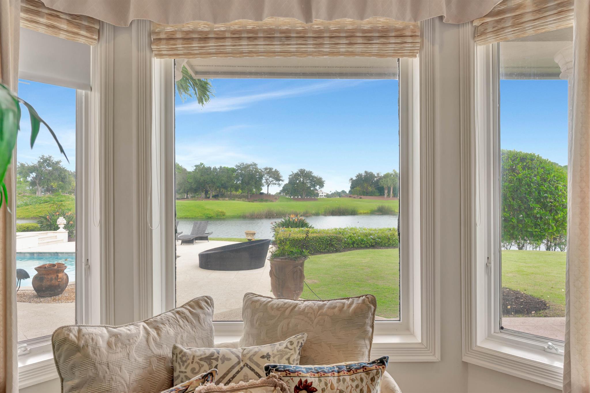 266 Locha Dr Jupiter, FL 33458