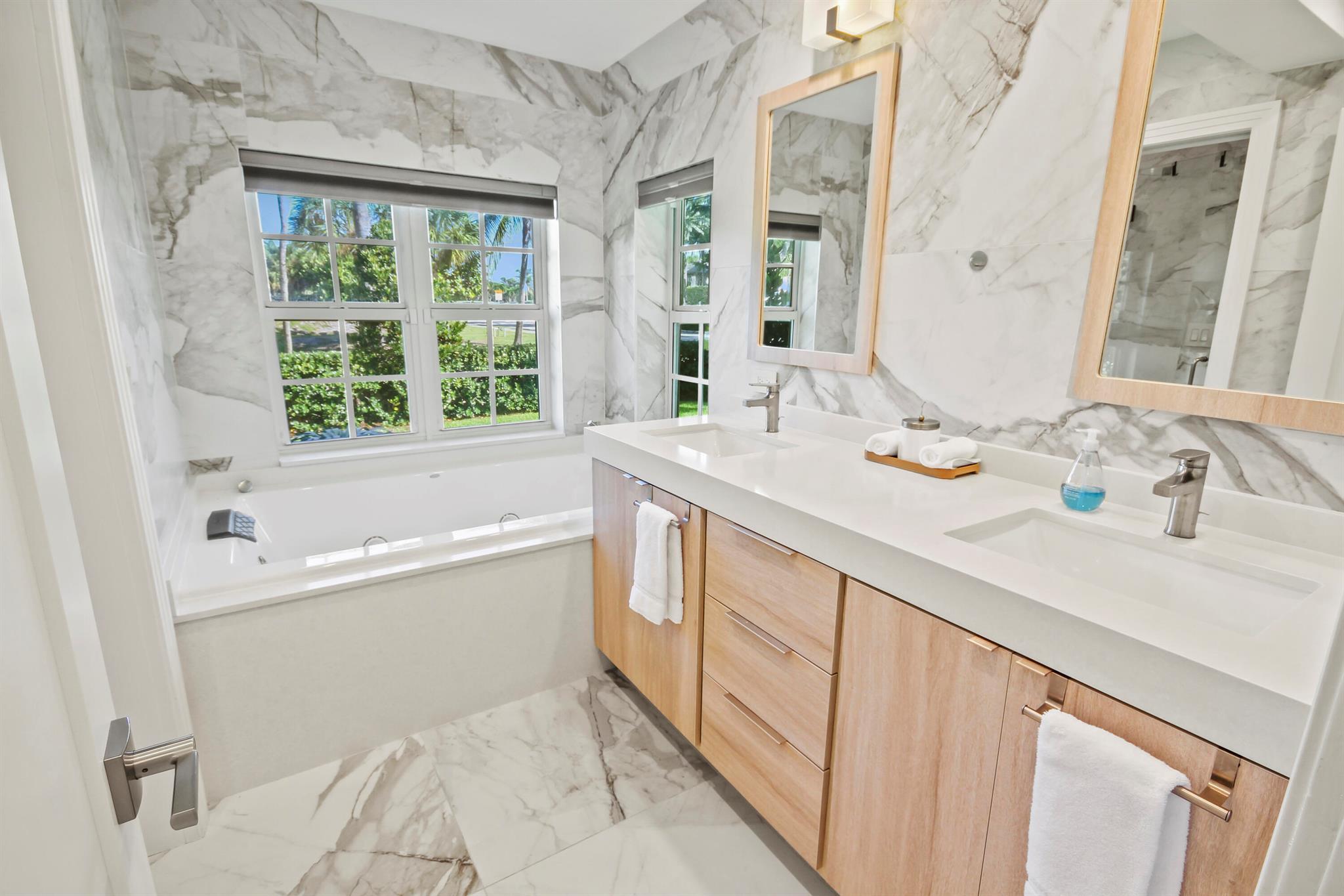 6310 N Ocean Blvd Ocean Ridge, FL 33435