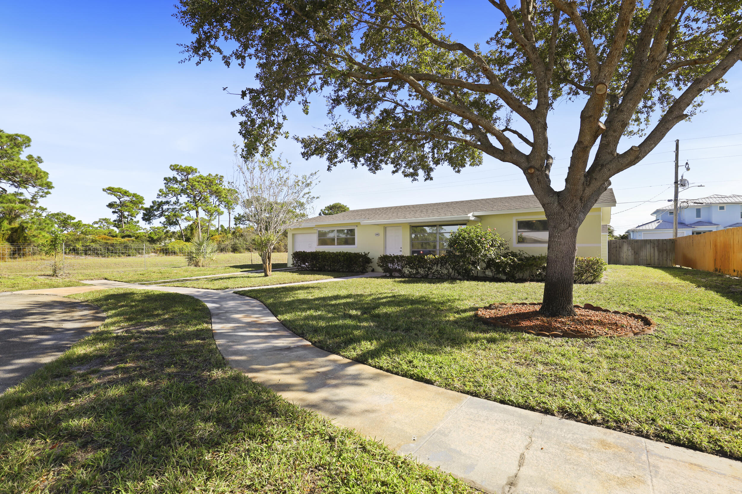 18905 SE Southgate Jupiter, FL 33469