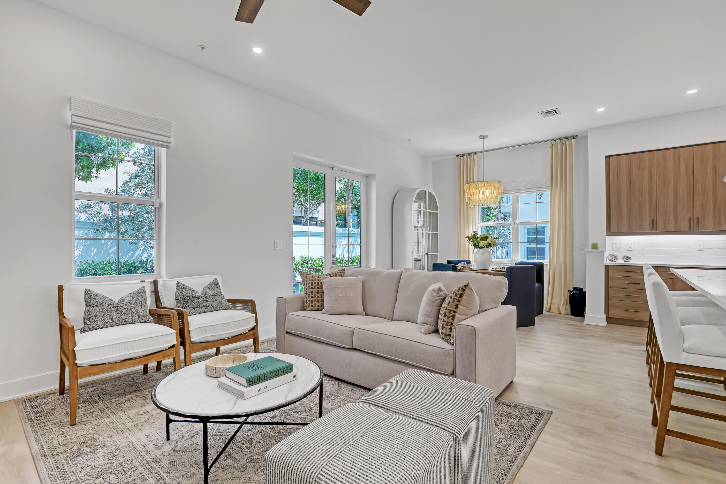 109 Royal Palm Tequesta, FL 33469