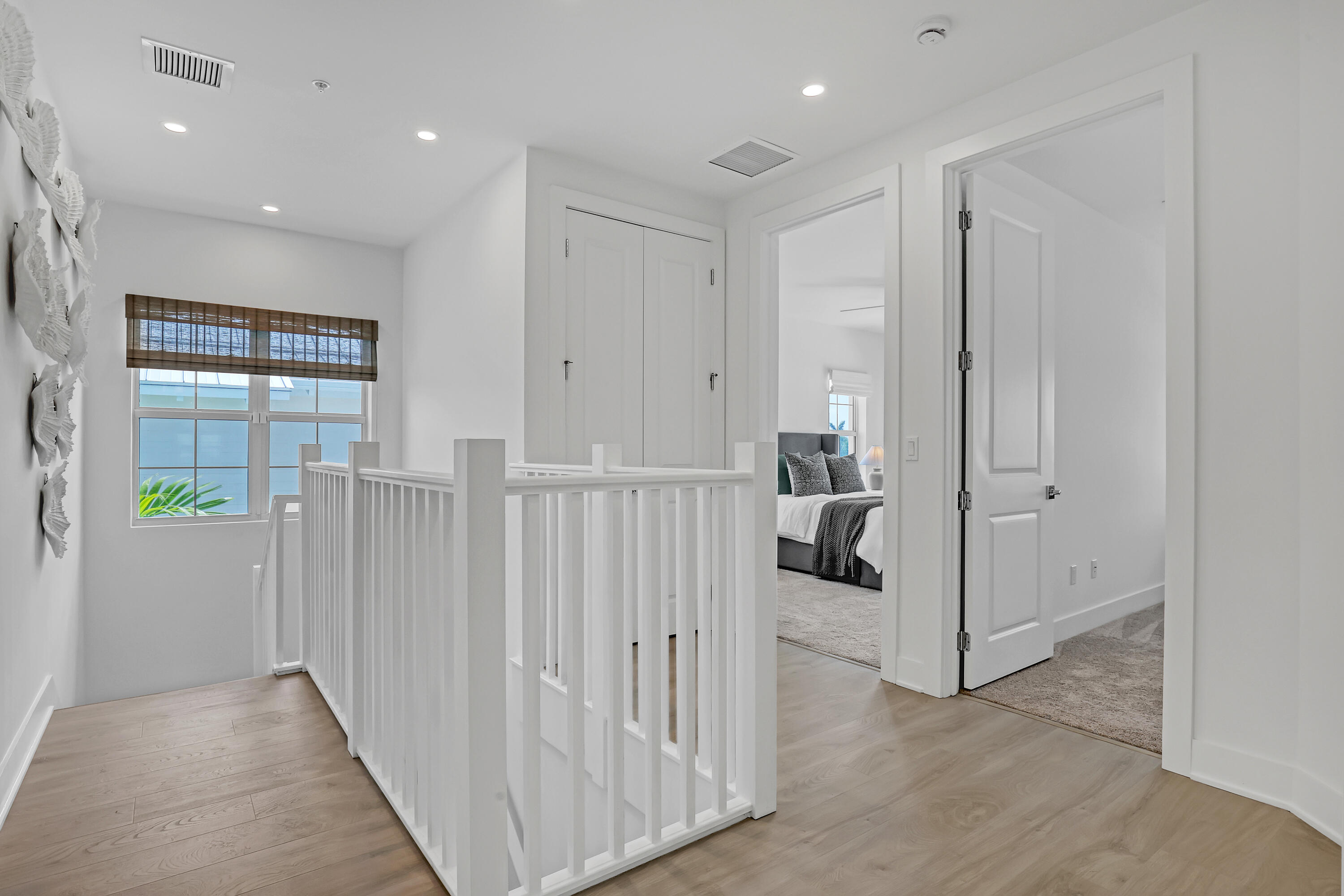 109 Royal Palm Tequesta, FL 33469