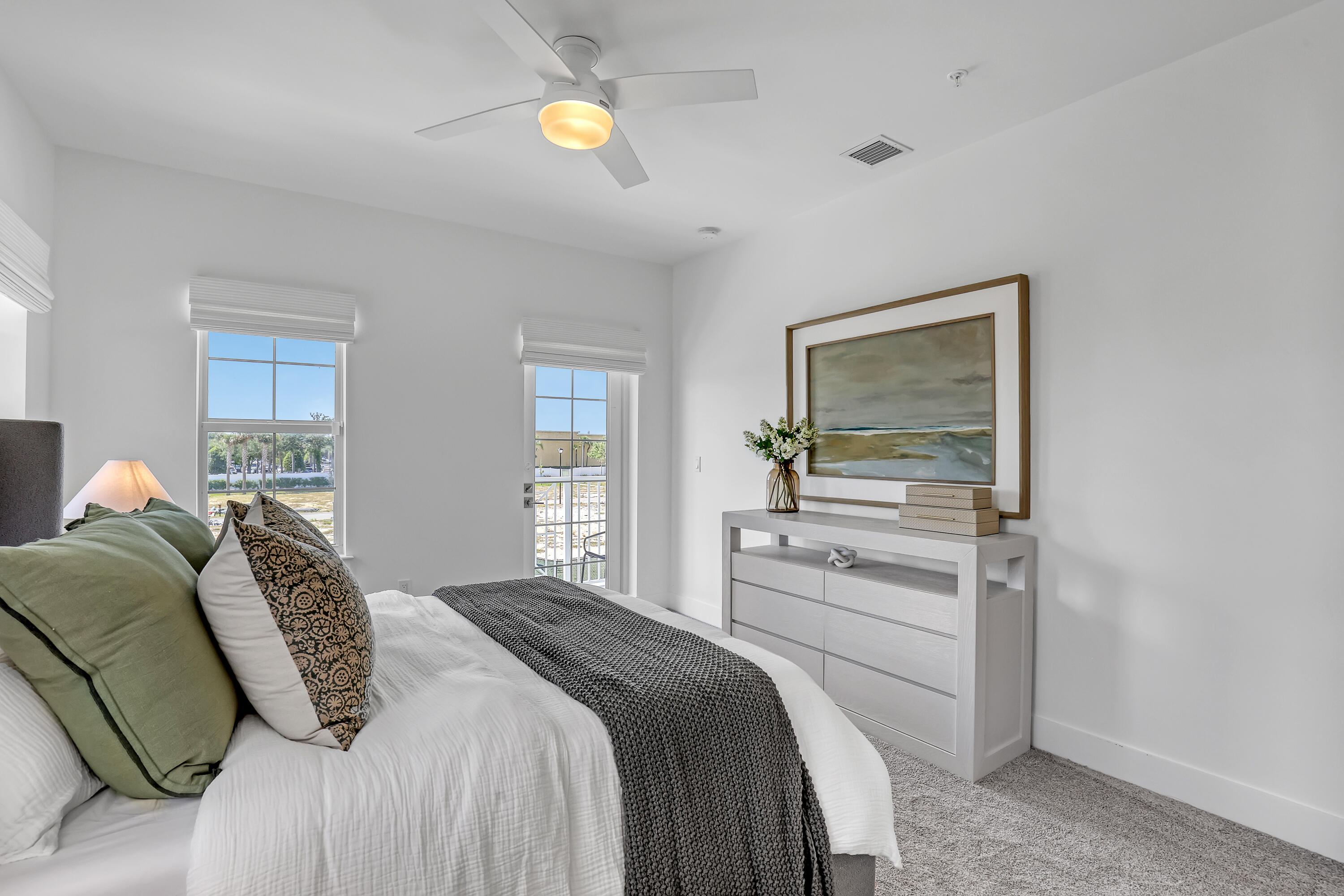 109 Royal Palm Tequesta, FL 33469