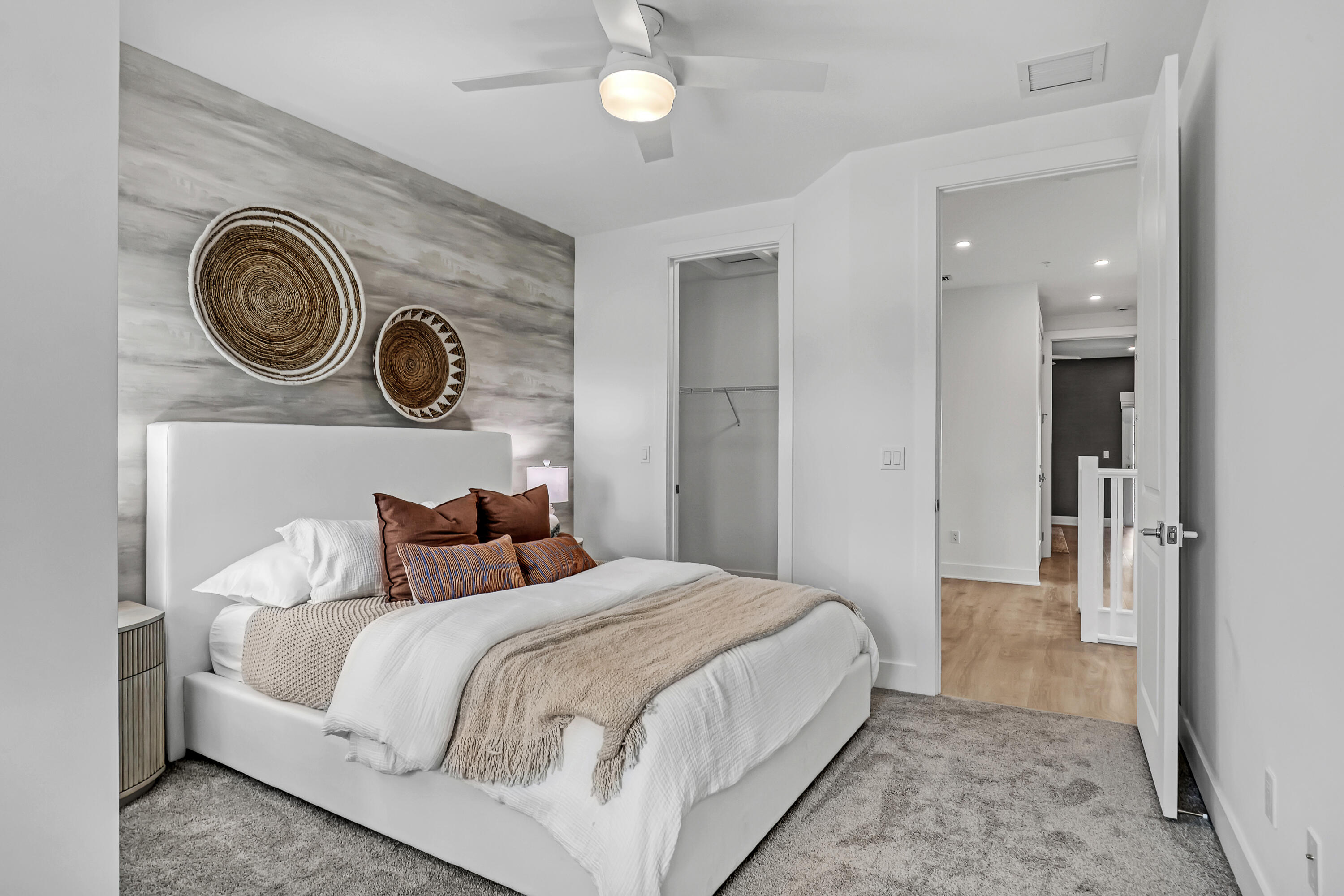 109 Royal Palm Tequesta, FL 33469