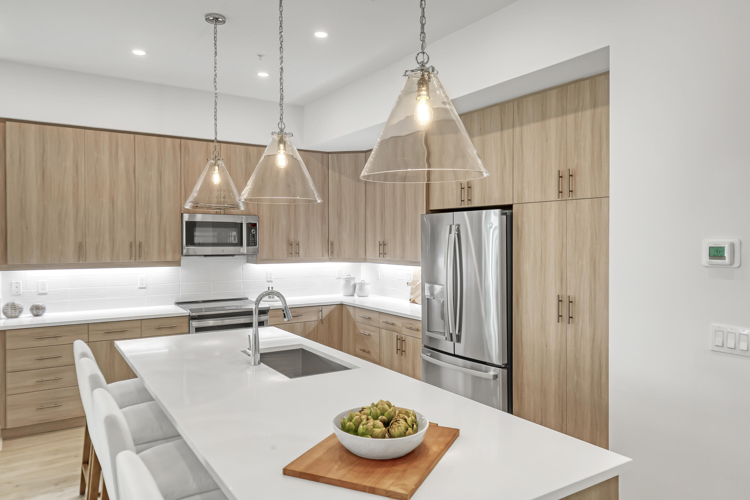 109 Royal Palm Tequesta, FL 33469