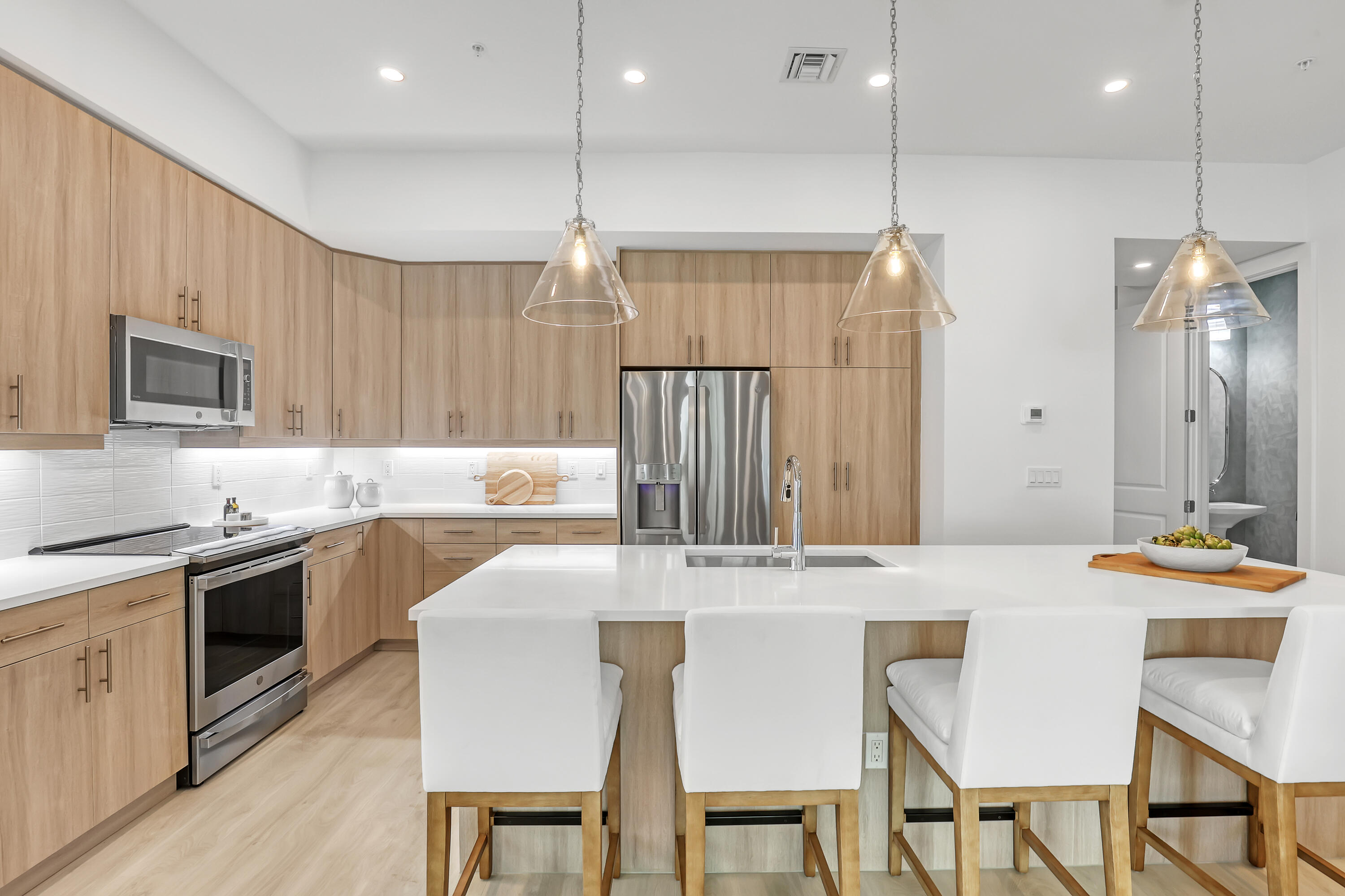 109 Royal Palm Tequesta, FL 33469