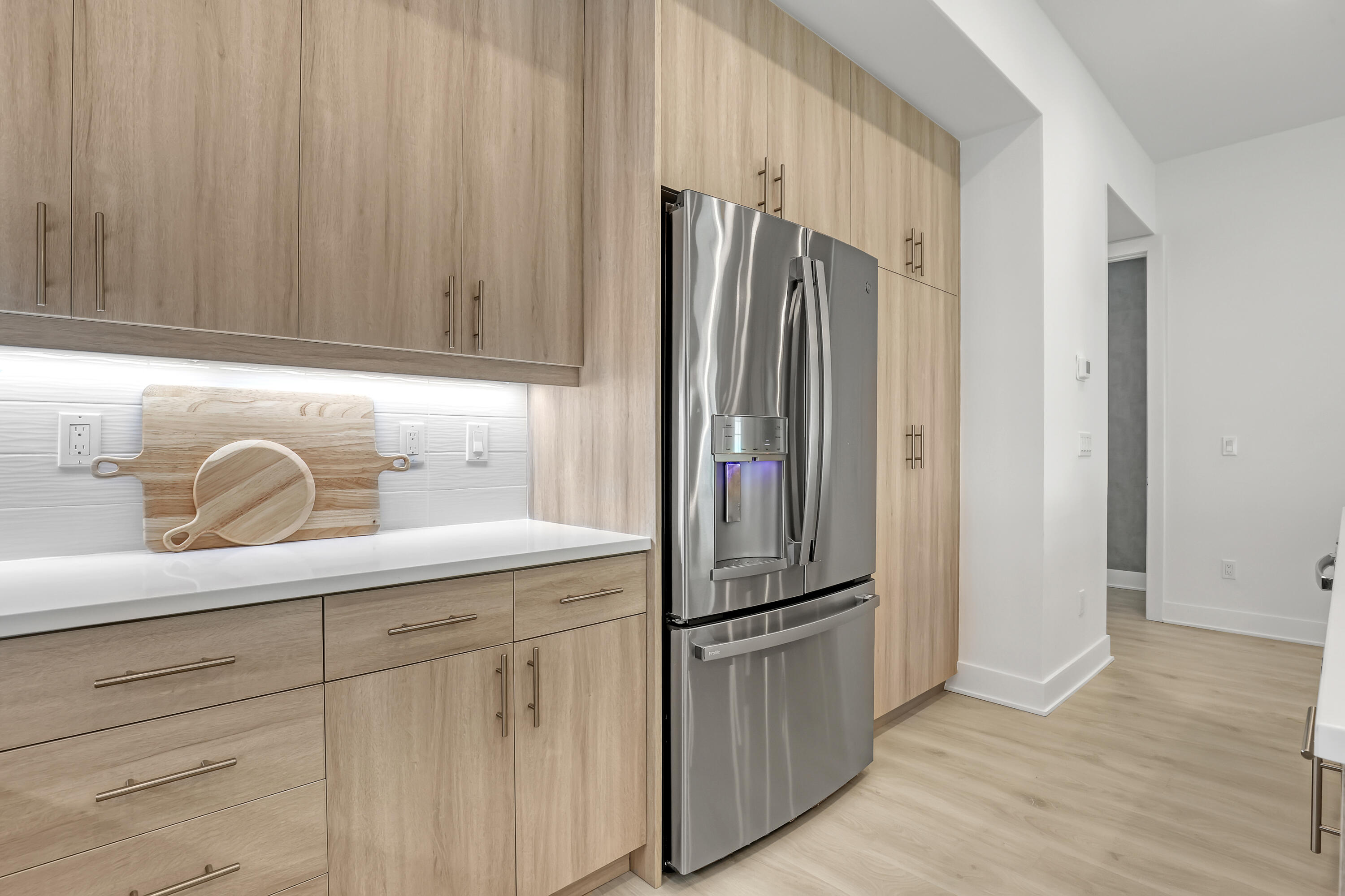 109 Royal Palm Tequesta, FL 33469