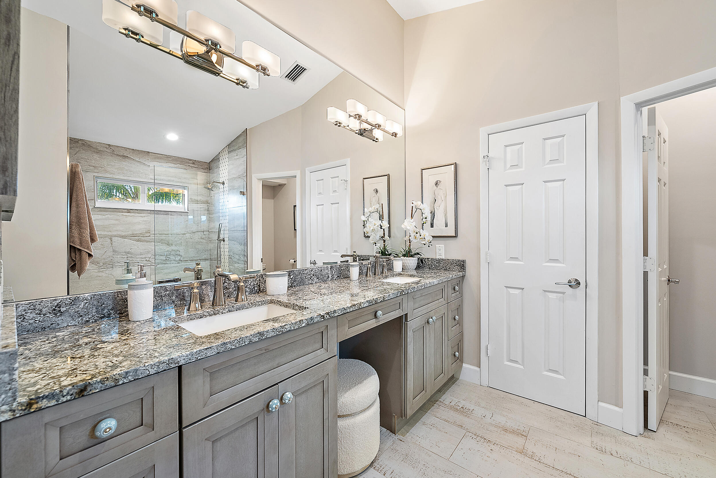 9176 SE River Jupiter, FL 33469