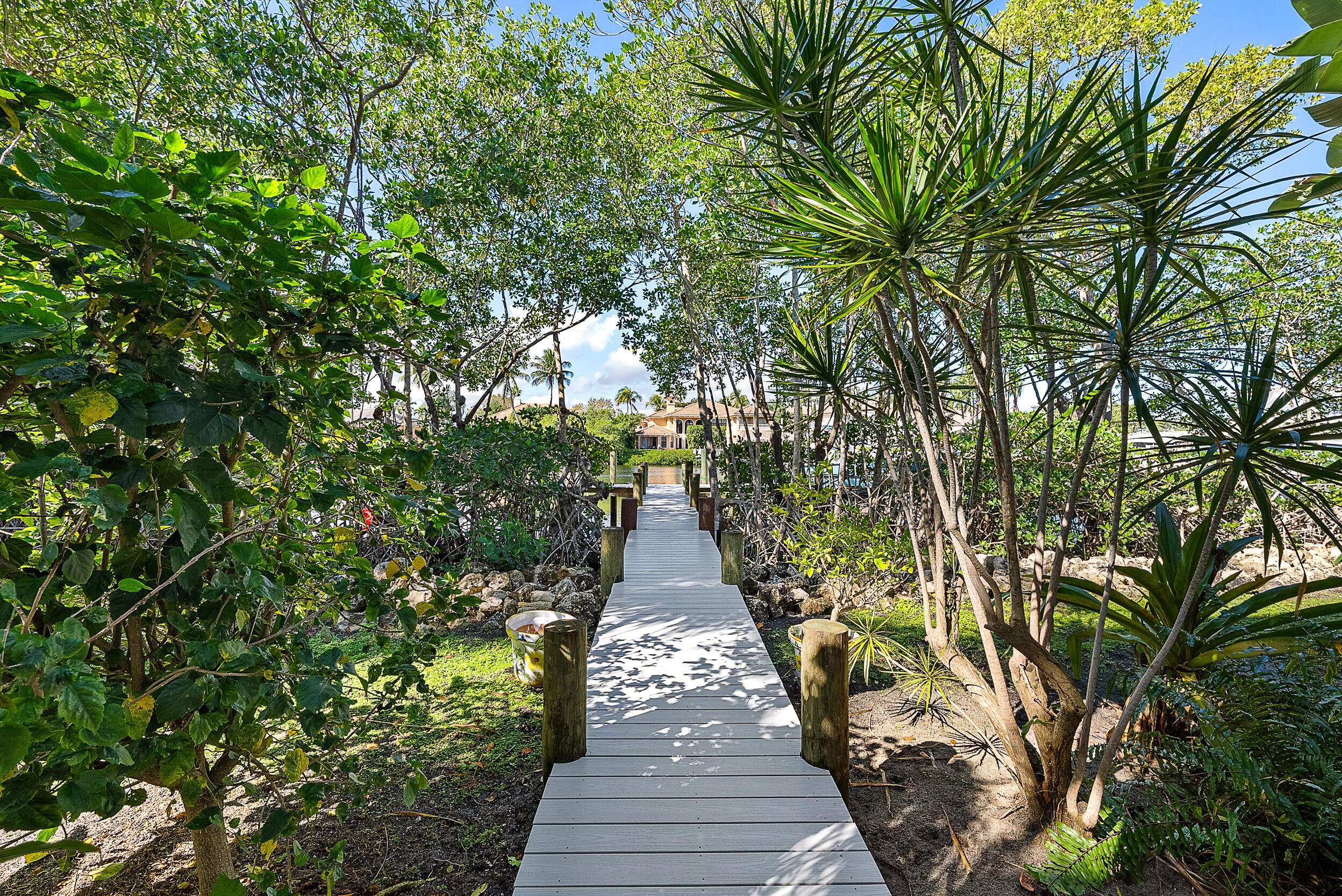 9176 SE River Jupiter, FL 33469