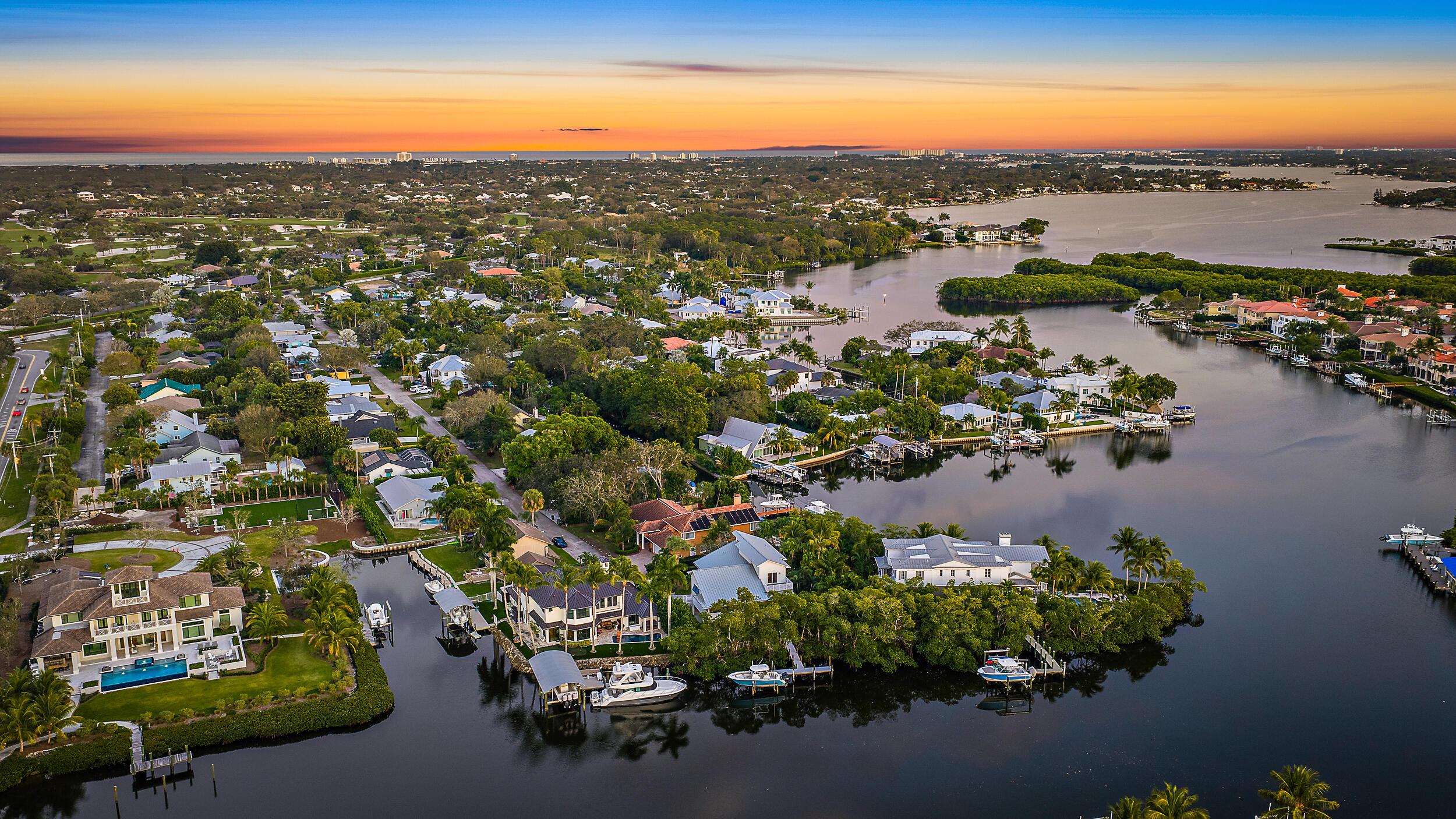 9176 SE River Jupiter, FL 33469