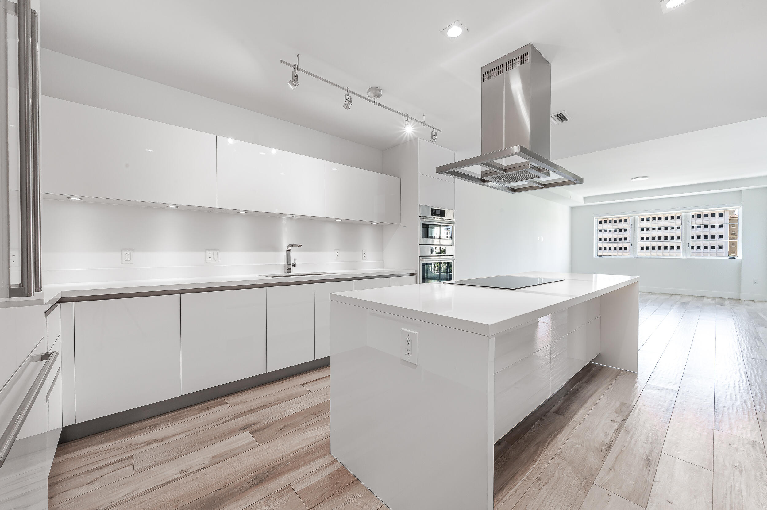 155 E Boca Raton #516