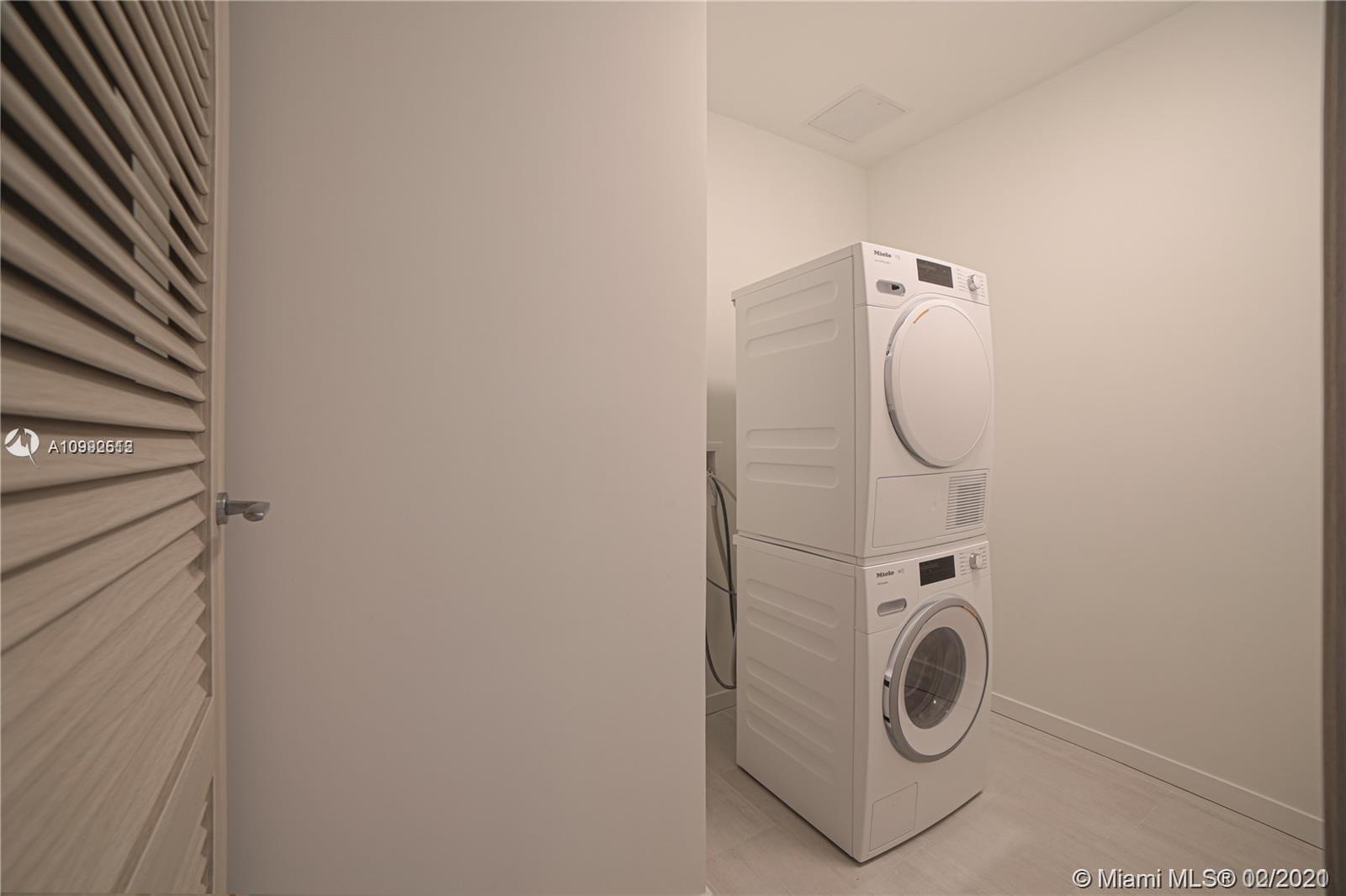 1000 Brickell Plz #PH5103 Miami, FL 33131