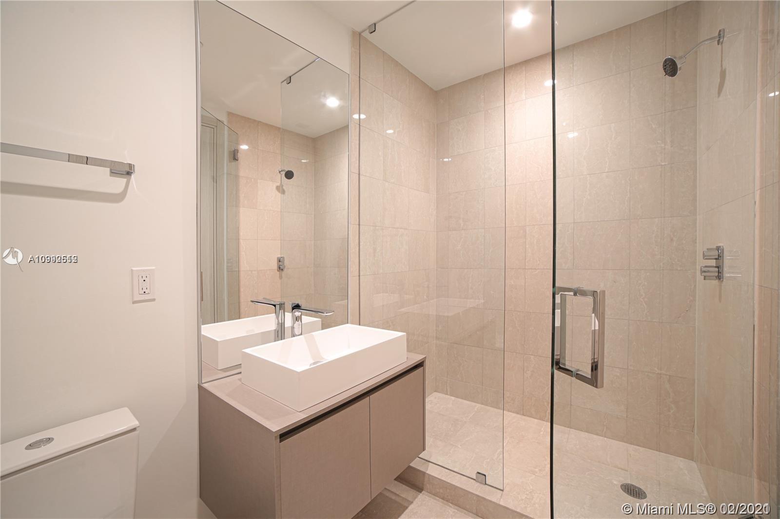 1000 Brickell Plz #PH5103 Miami, FL 33131