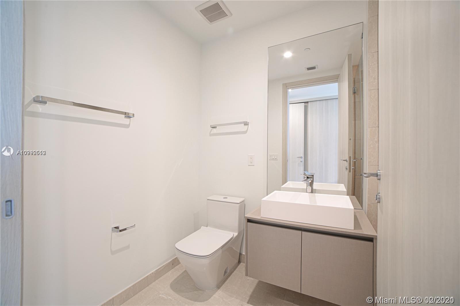 1000 Brickell Plz #PH5103 Miami, FL 33131