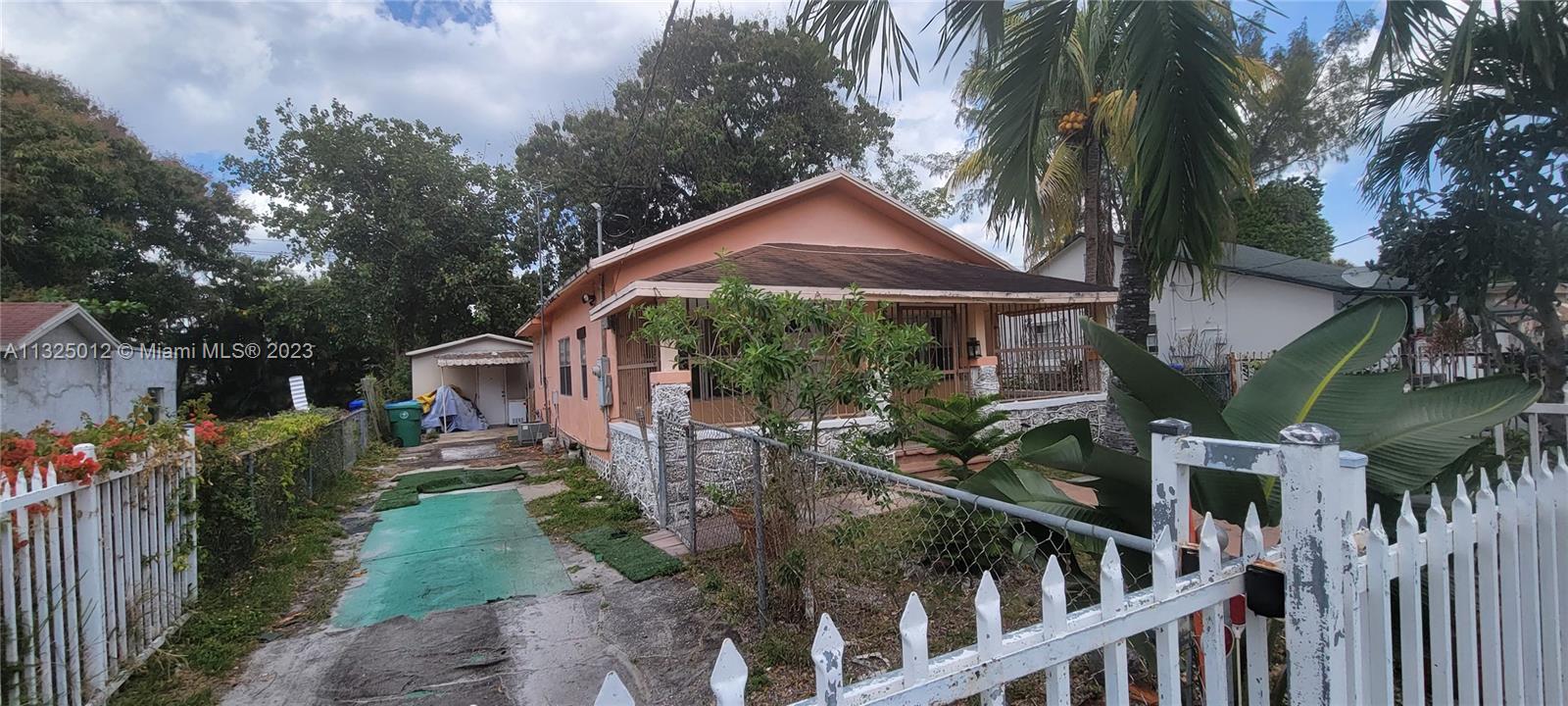65 NW 42nd St