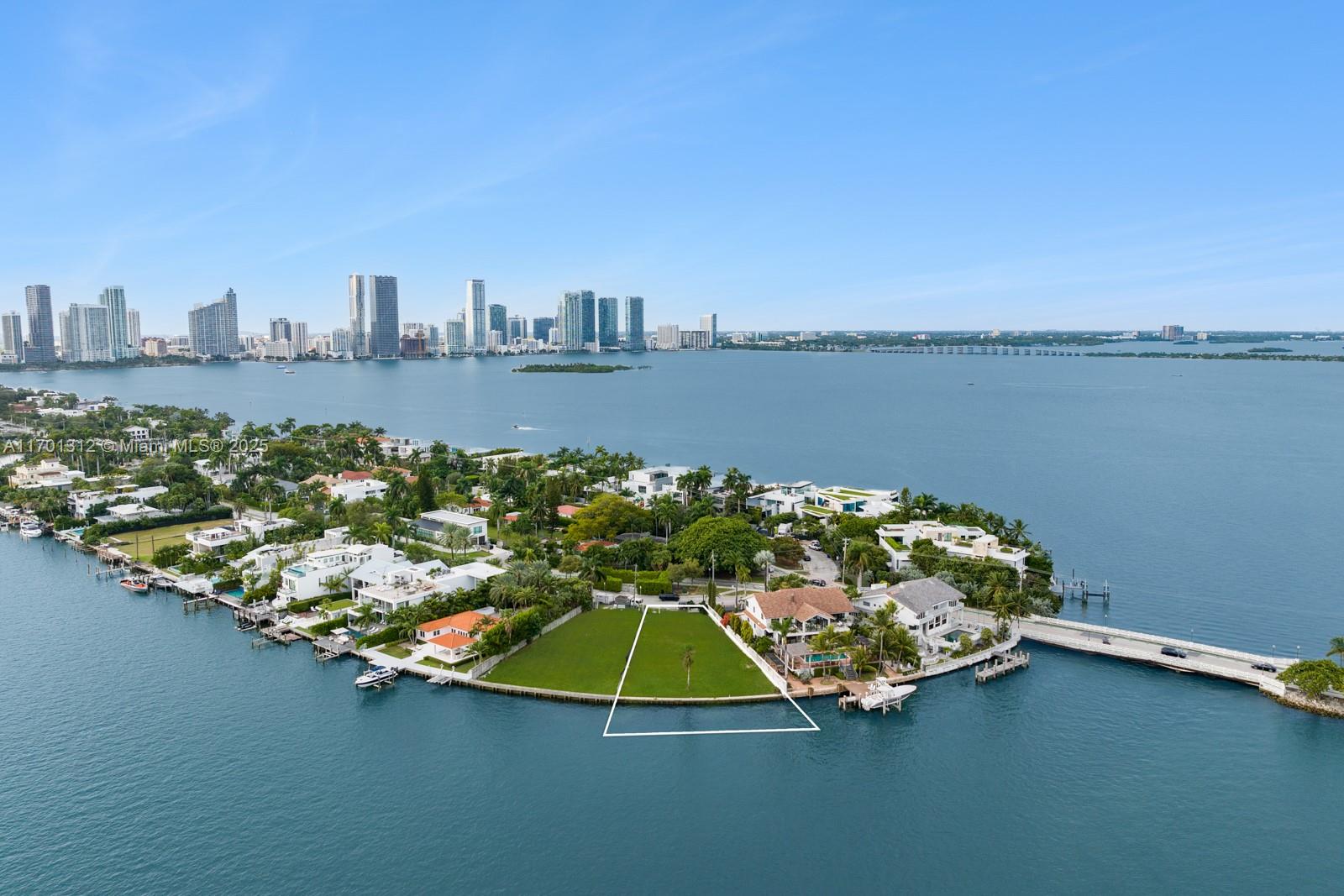 1386 S Venetian Way Miami, FL 33139