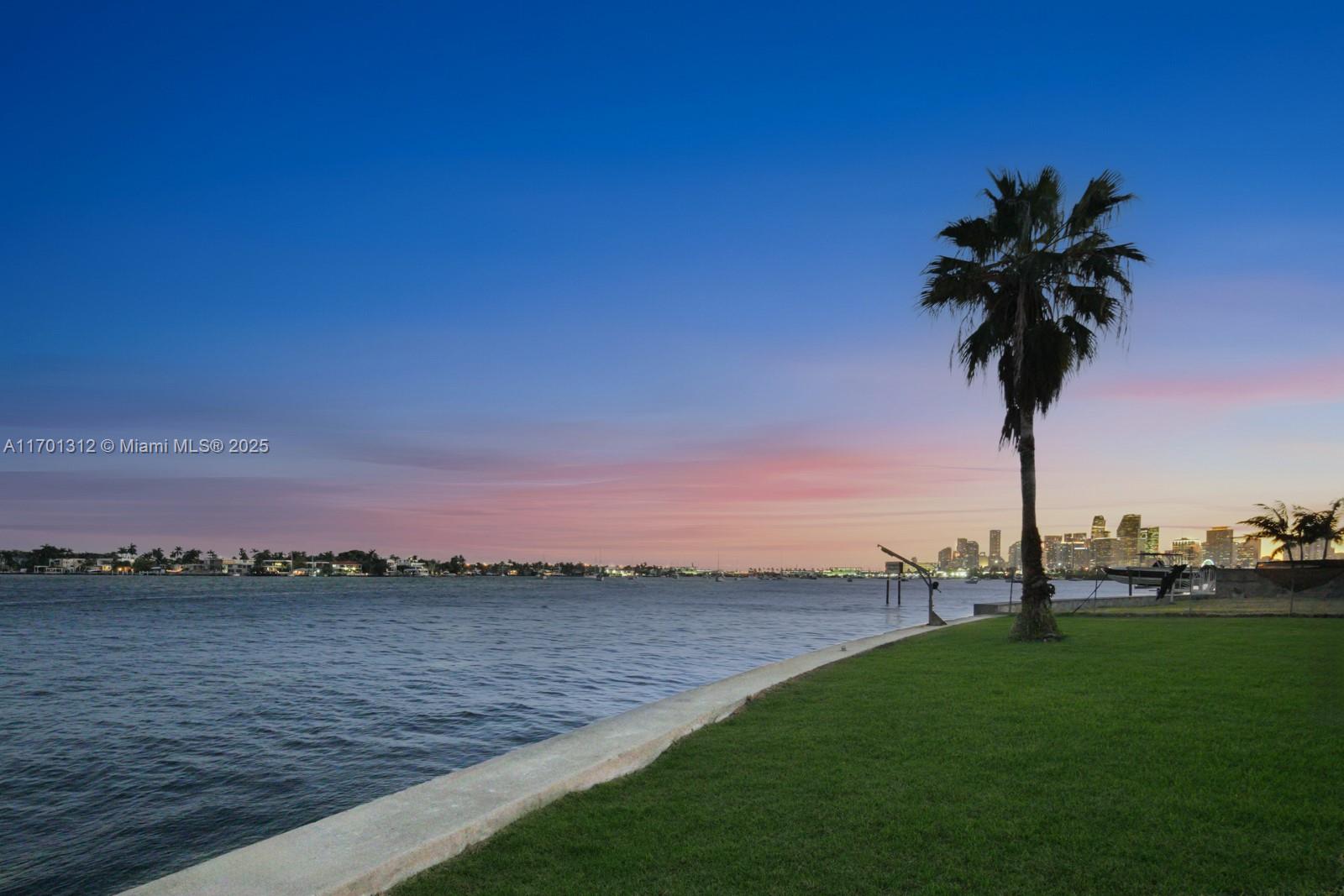 1386 S Venetian Way Miami, FL 33139