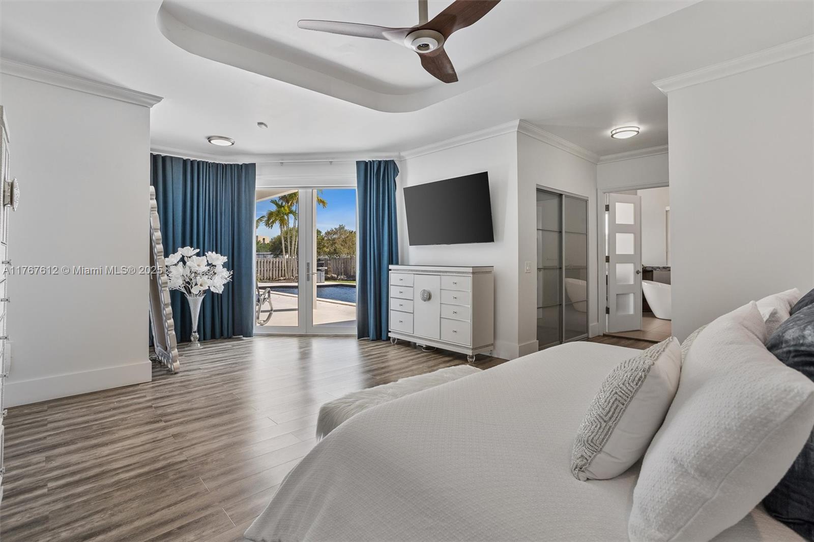 9880 SW 148th Ter Miami, FL 33176