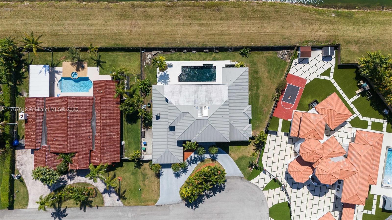 9880 SW 148th Ter Miami, FL 33176