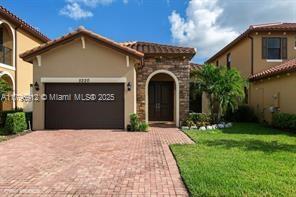 5220 NW 48th Ln