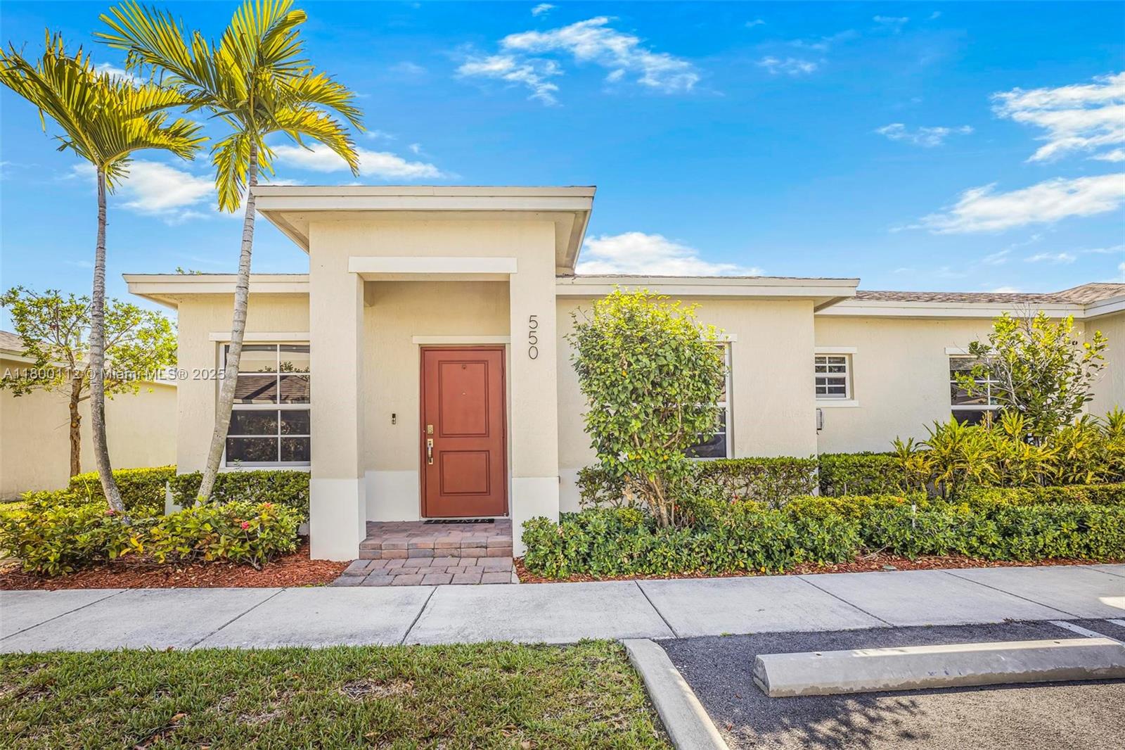 550 NE 4th Ave