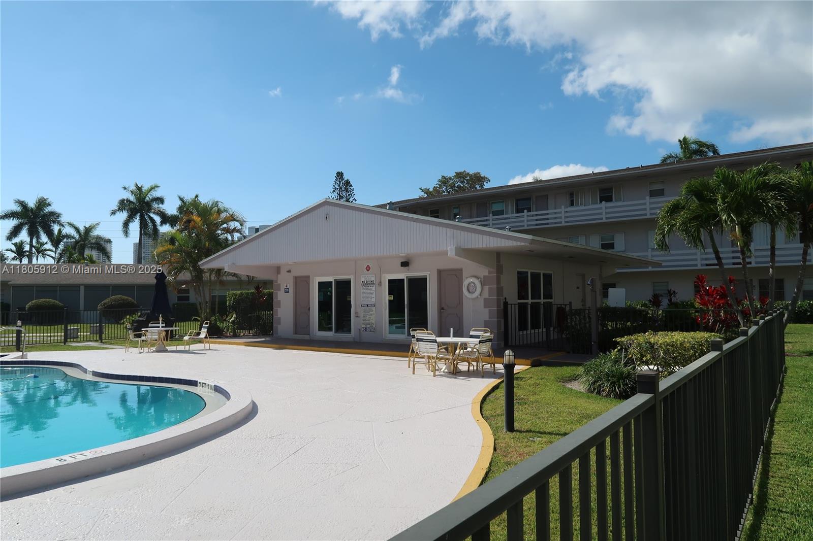 700 Layne Blvd #112,Hallandale Beach, FL 33009