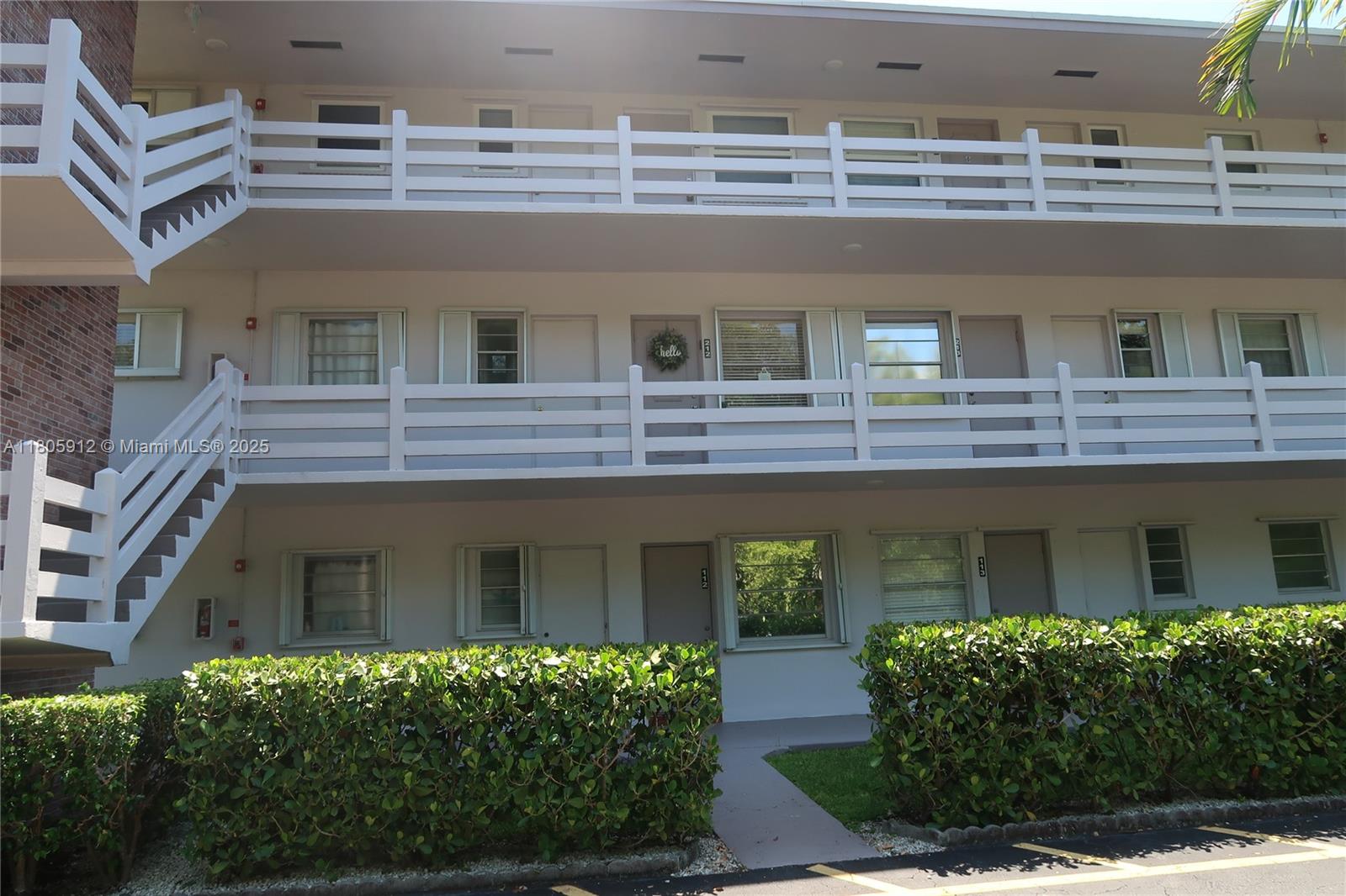 700 Layne Blvd #112,Hallandale Beach, FL 33009
